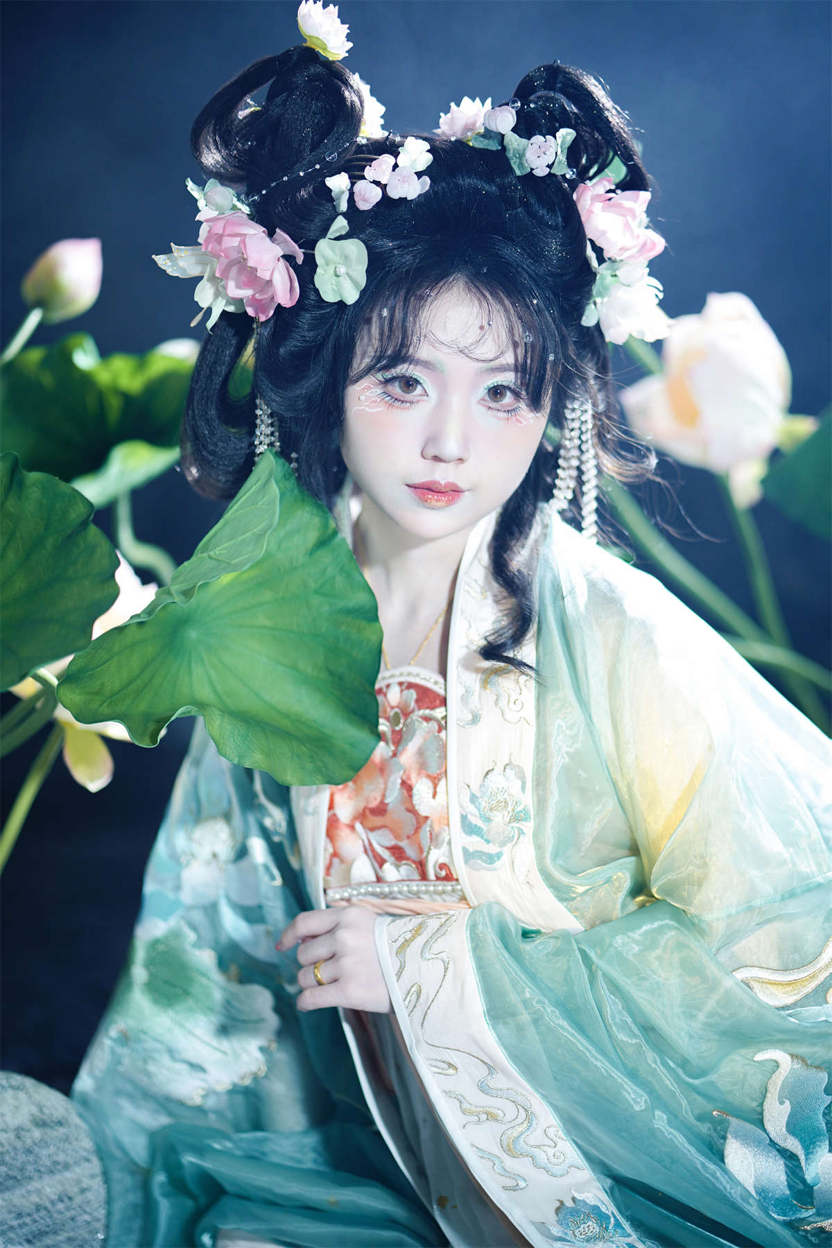 YITUYU艺图语 2025.02.19 夏荷 小小-日更街拍