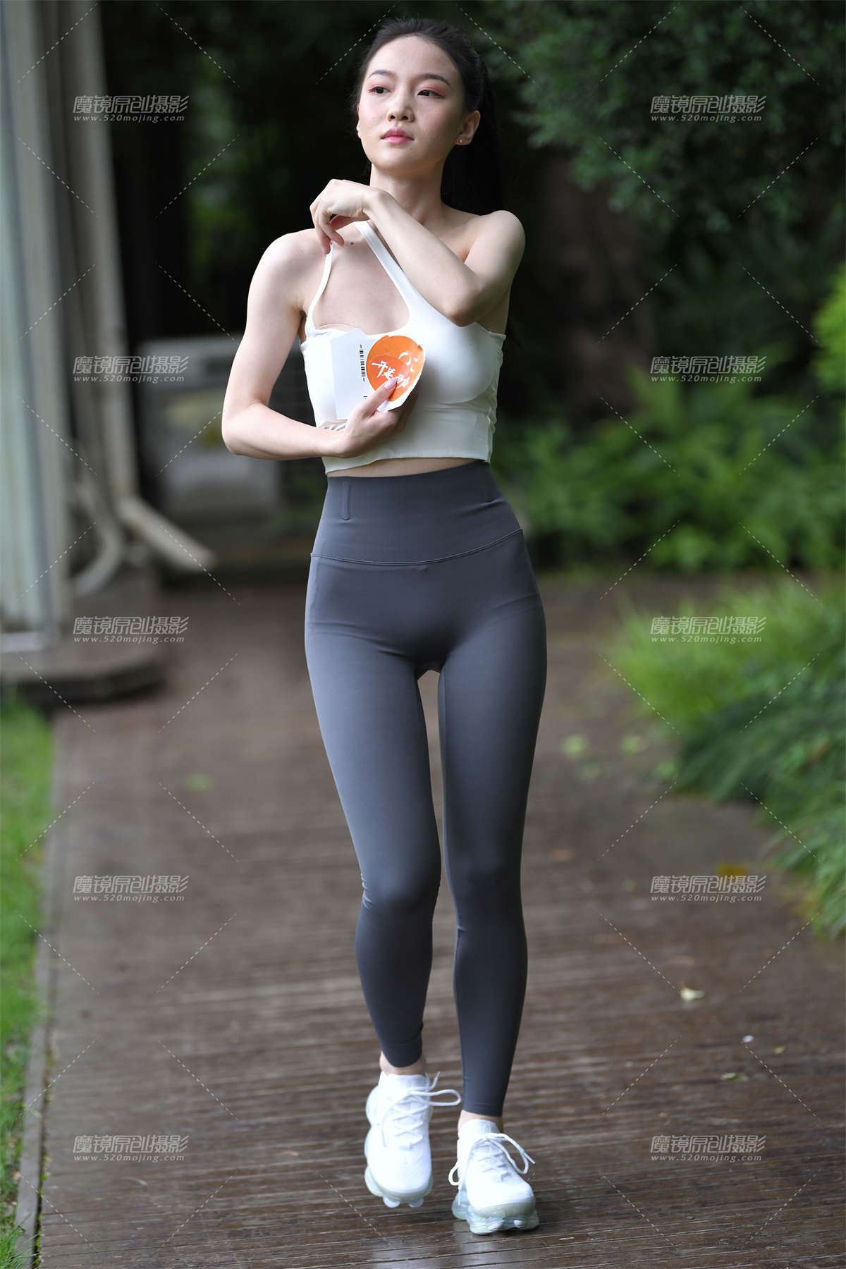 图片[2]-上场前打理一下-日更街拍