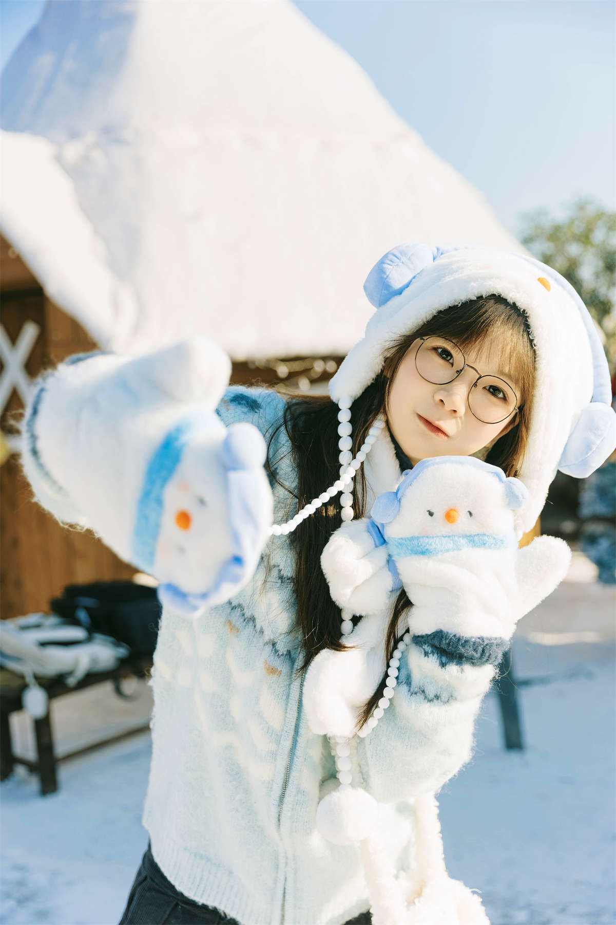 YITUYU艺图语 2025.02.19 雪景氛围感 一颗小橙子哎-日更街拍