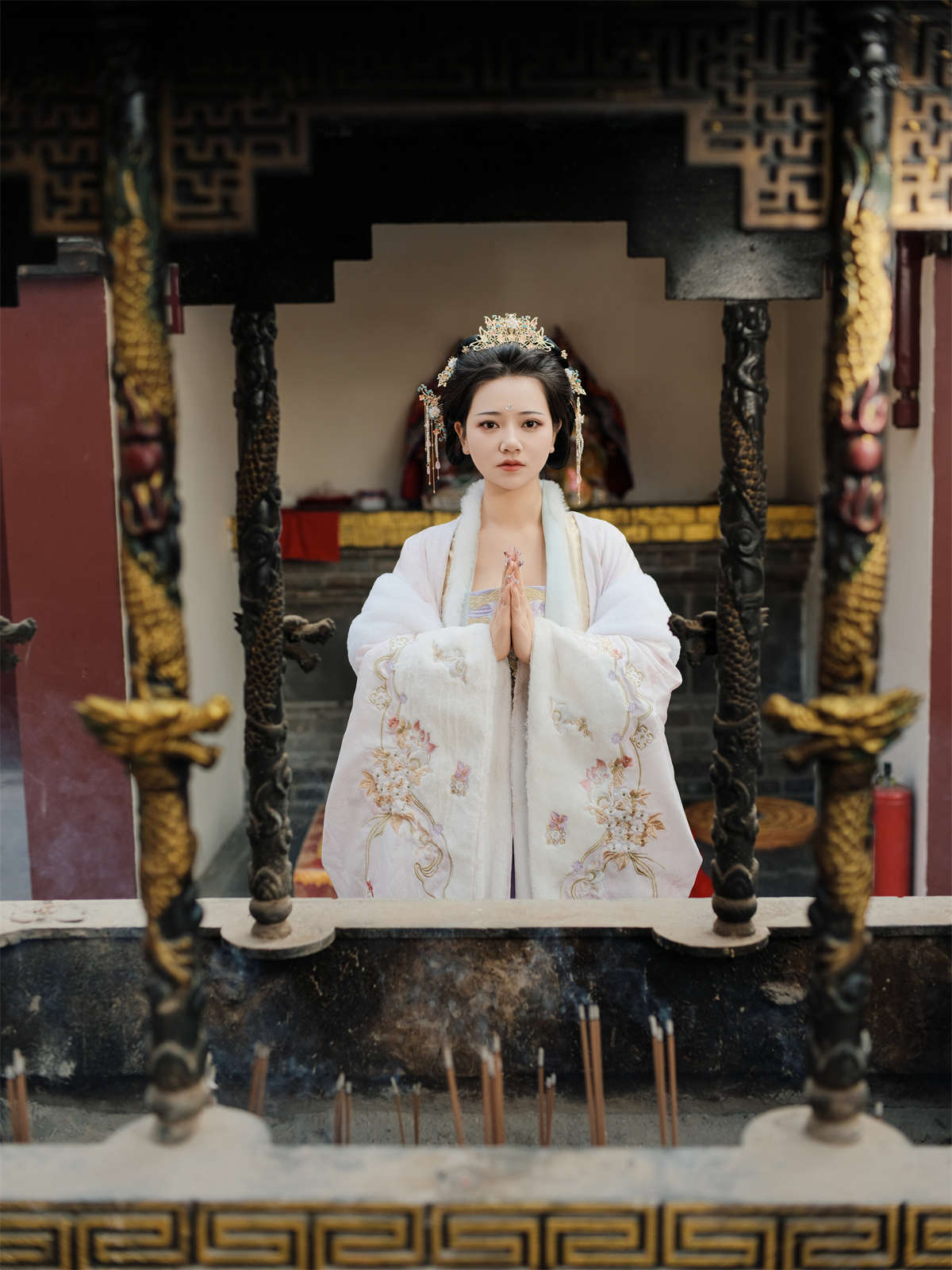 YITUYU艺图语 2025.02.12 焚香祈愿 媛媛插图1