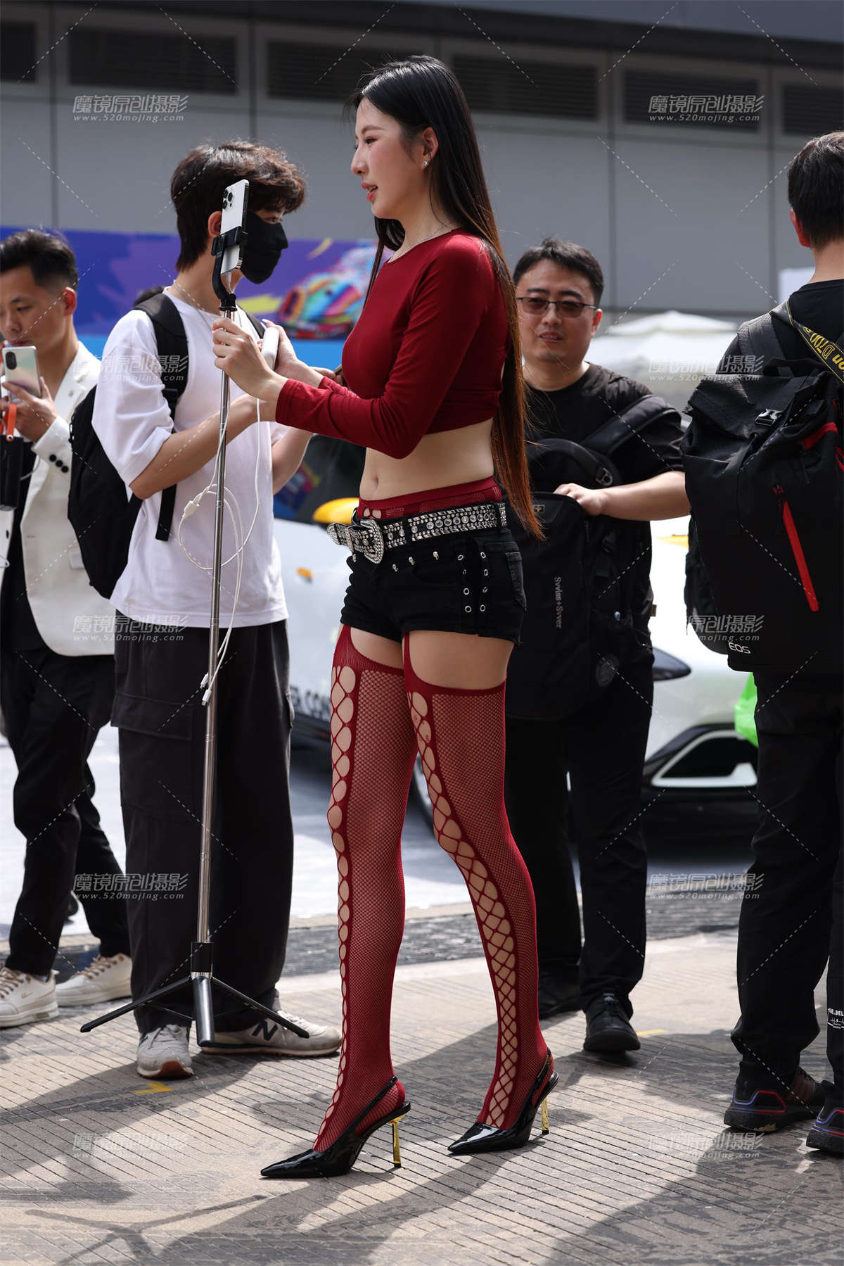 图片[2]-20250301车模肖悦的红色网袜搭肉丝-日更街拍