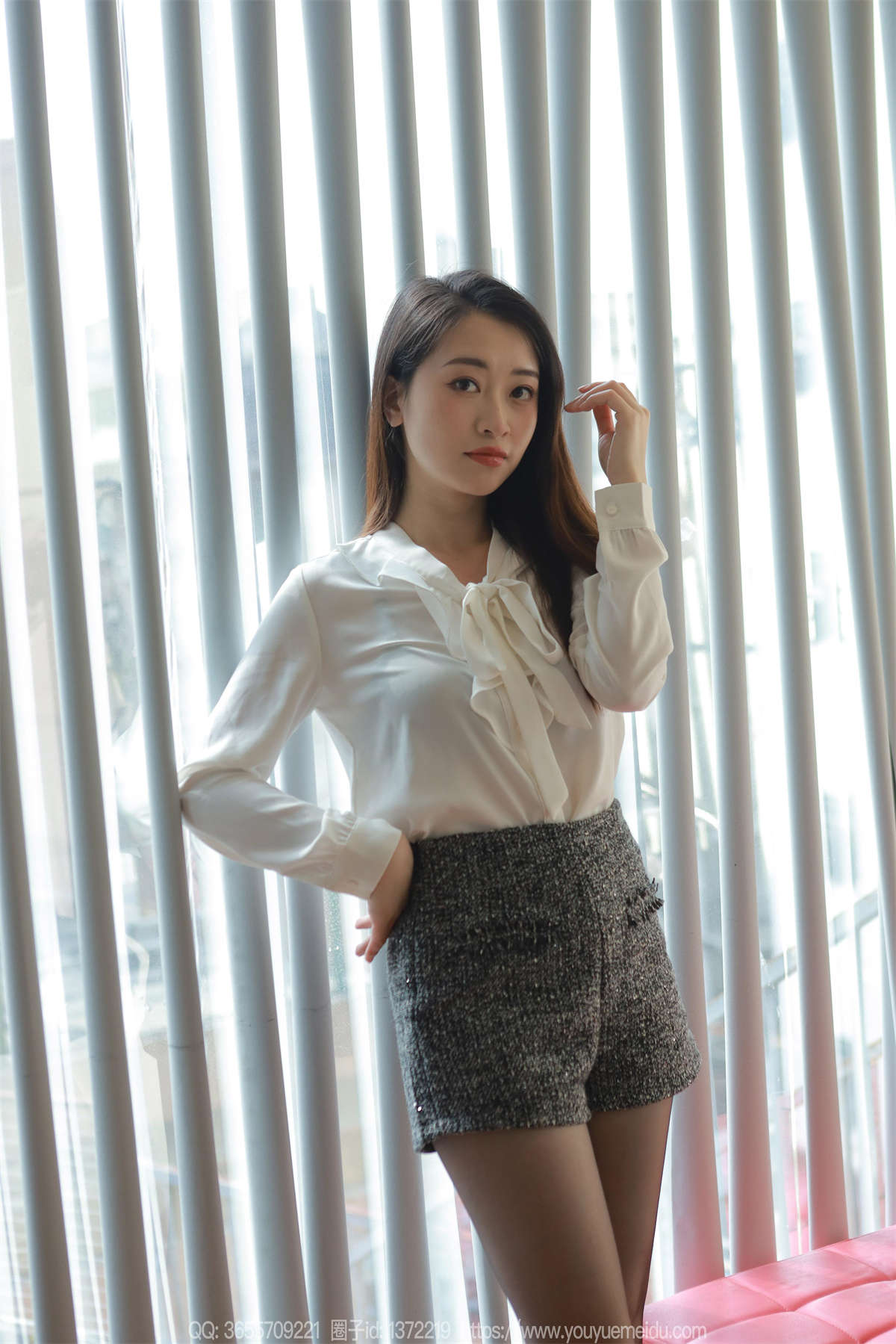 图片[2]-IESS异思趣向 2024.03.11 丝享家1686：小婕 嘿斯凉鞋-日更街拍