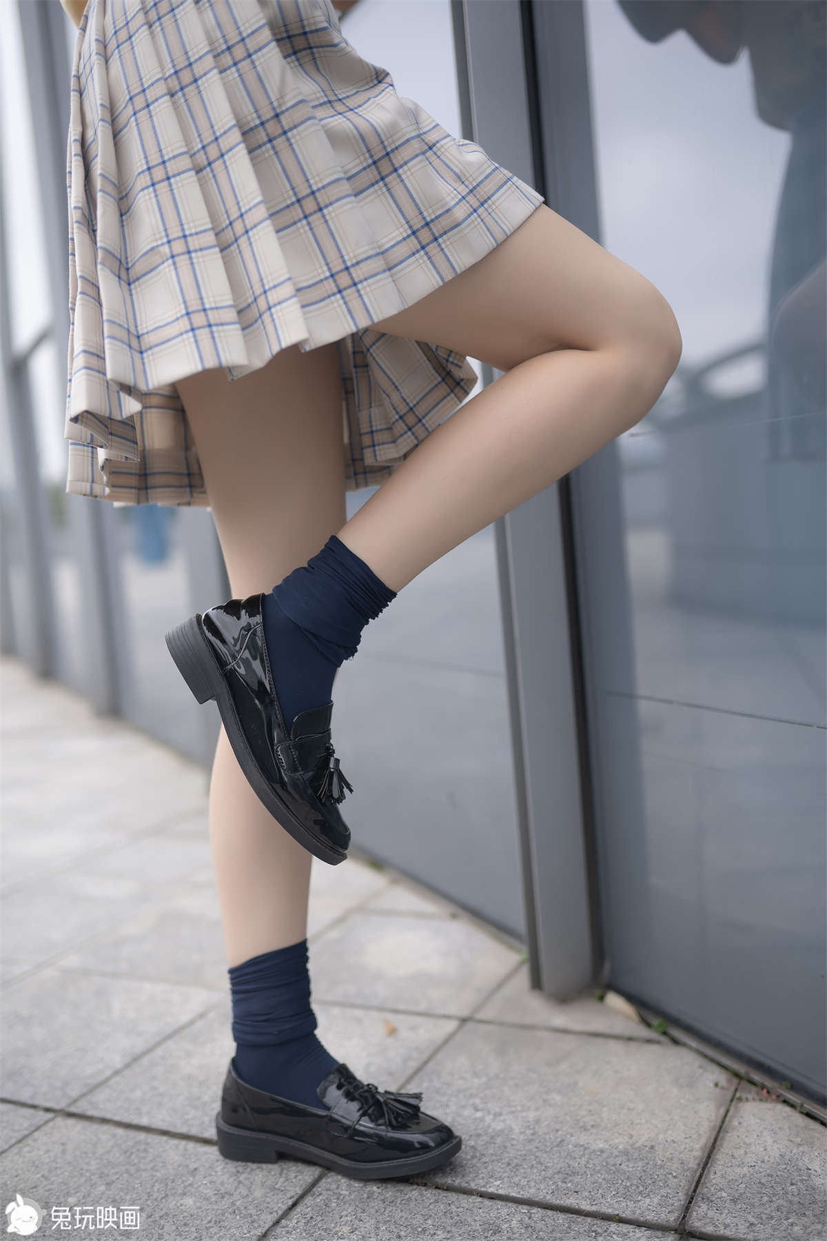 图片[2]-兔玩映画 C17.008 一半袜子一半脱掉-日更街拍