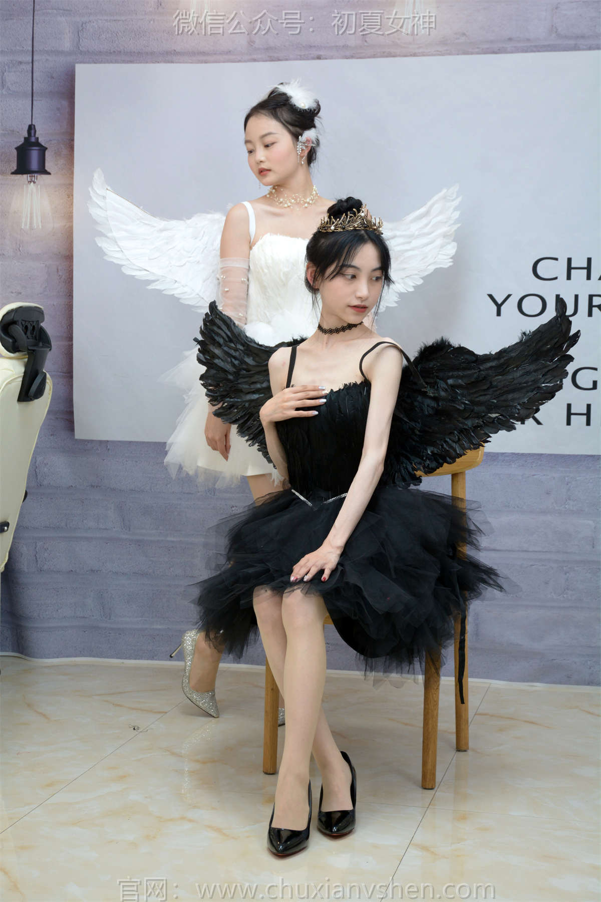 图片[2]-初夏女神 NO.211 柒柒&双双 黑白天鹅-日更街拍