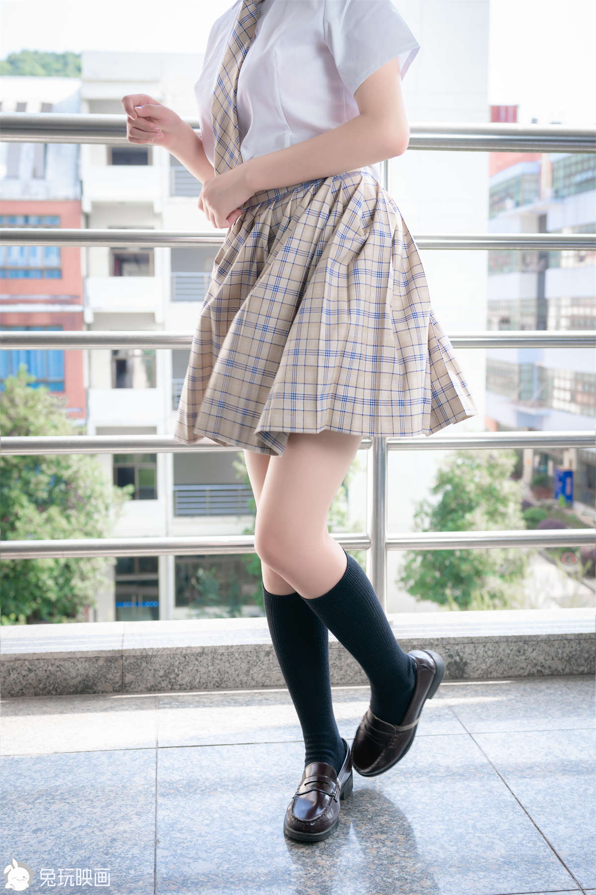 图片[2]-兔玩映画 C18.002 教室走廊外的JK-日更街拍