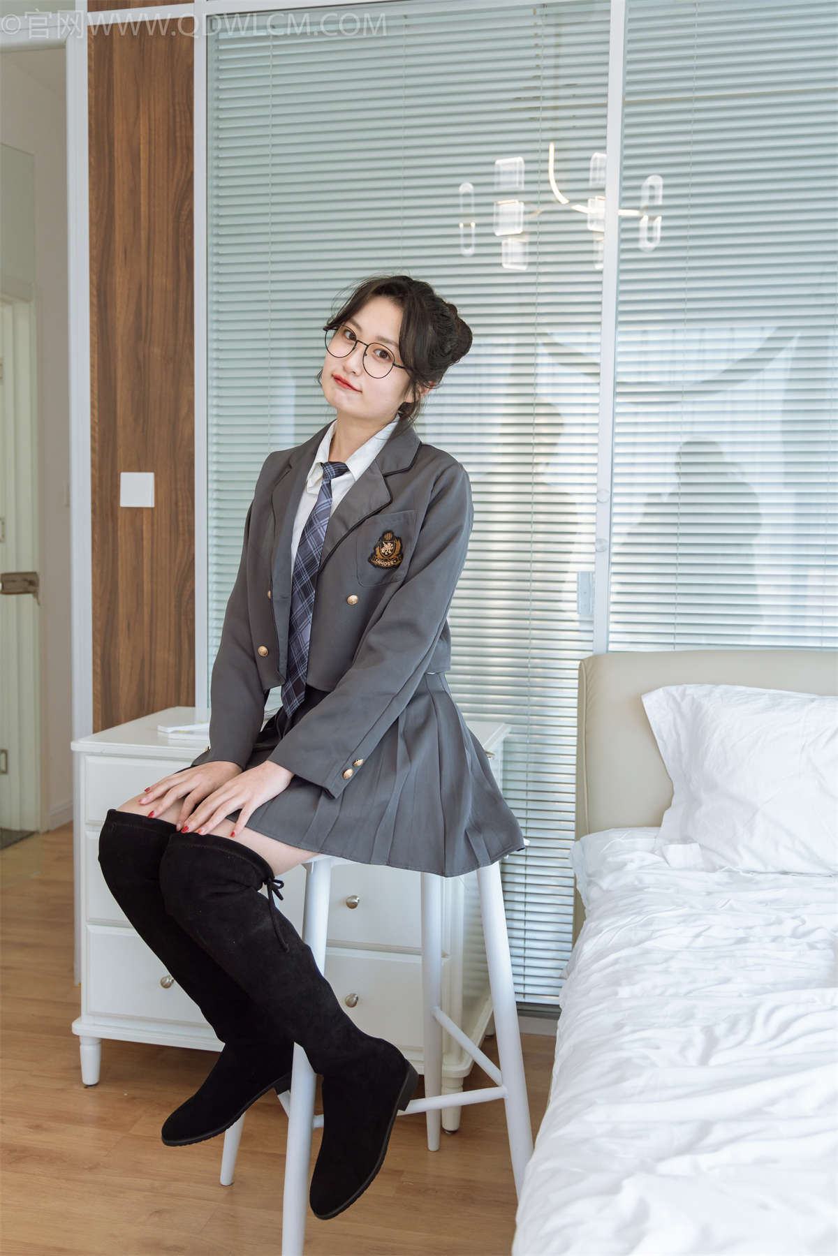 图片[2]-物恋传媒 NO.1157 小敏-雨中的伞-日更街拍