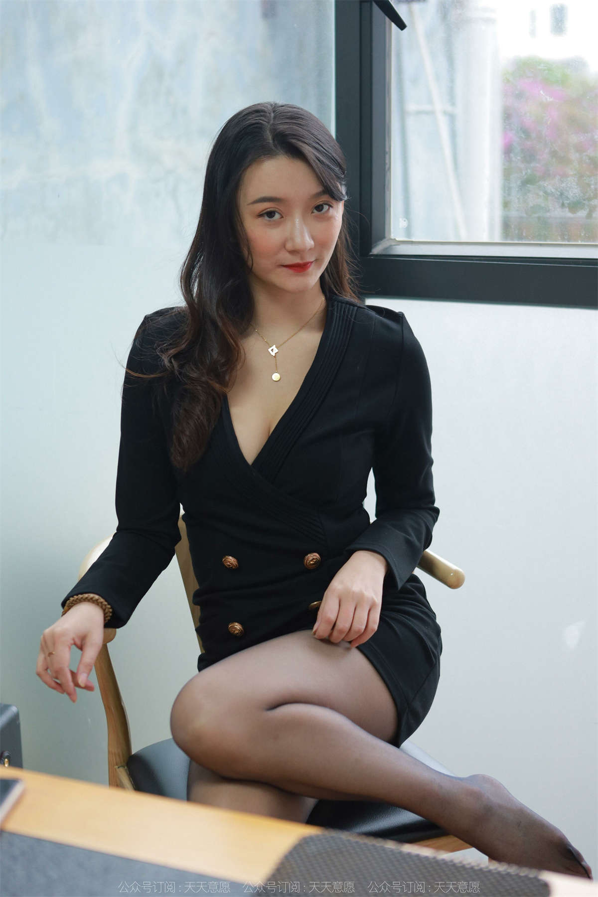 IESS异思趣向 2022.04.03 丝享家1048：秋秋 烈焰高跟鞋-日更街拍