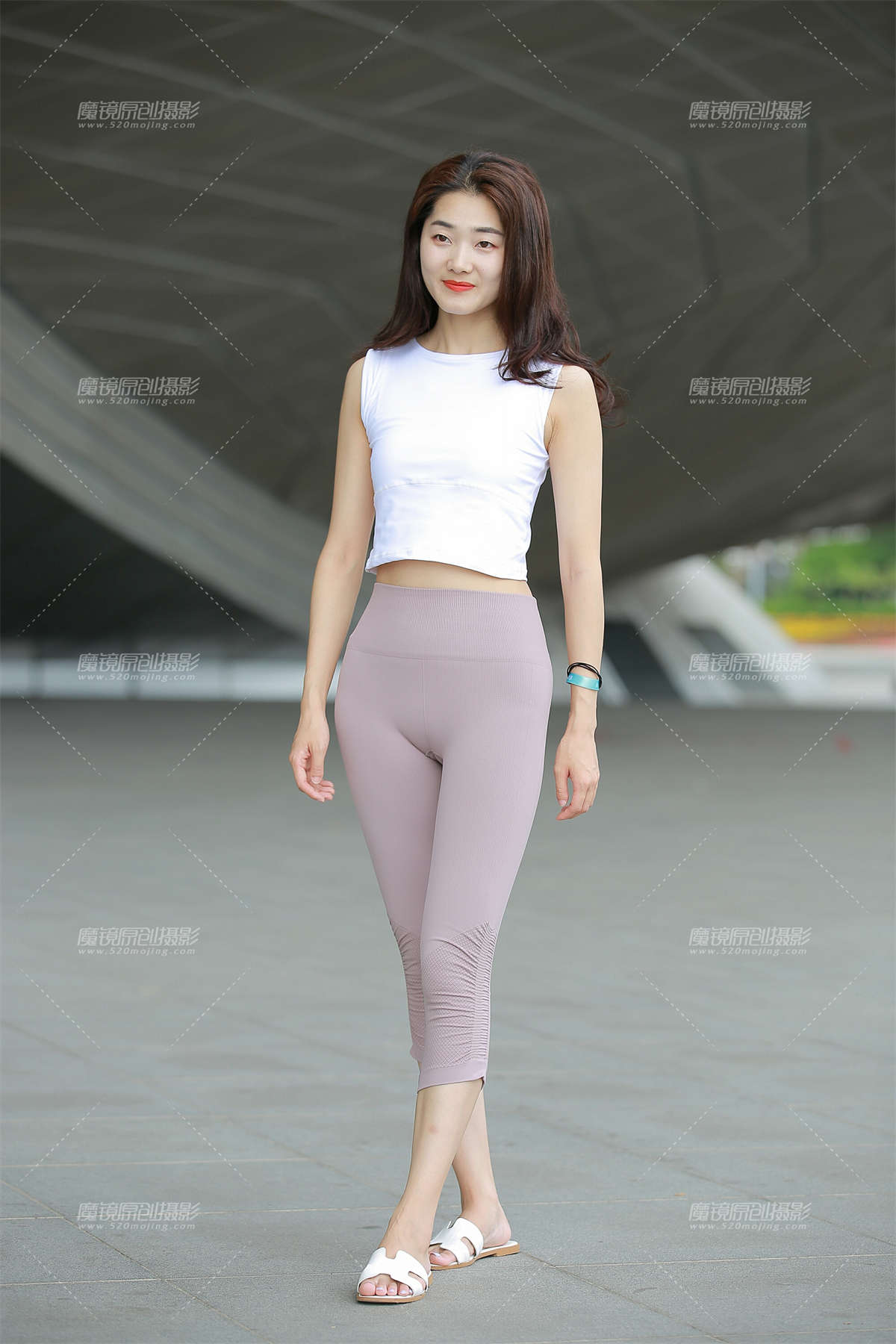 高挑紧身裤白领-日更街拍