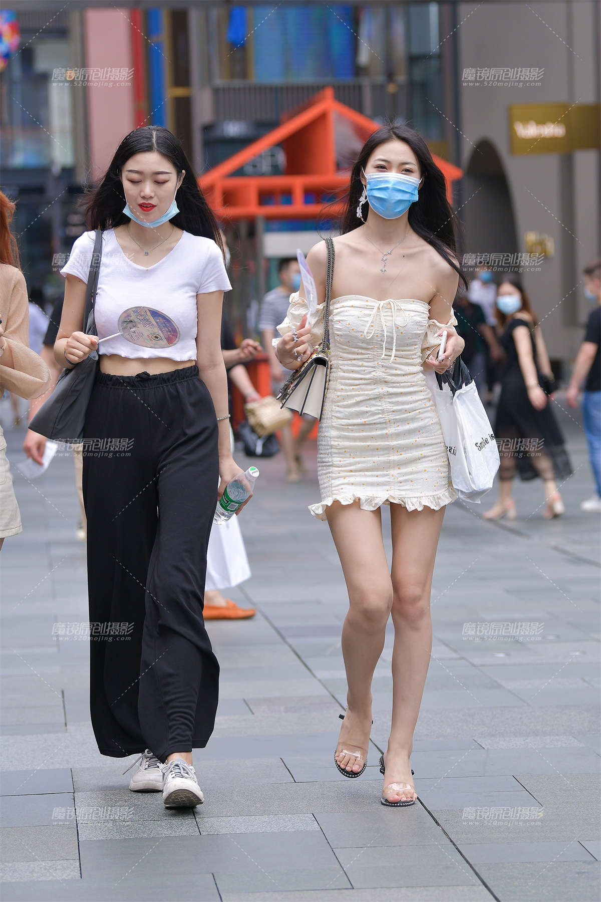 【视觉冲击赛贴】锁骨 美腿 包臀裙小姐姐-日更街拍