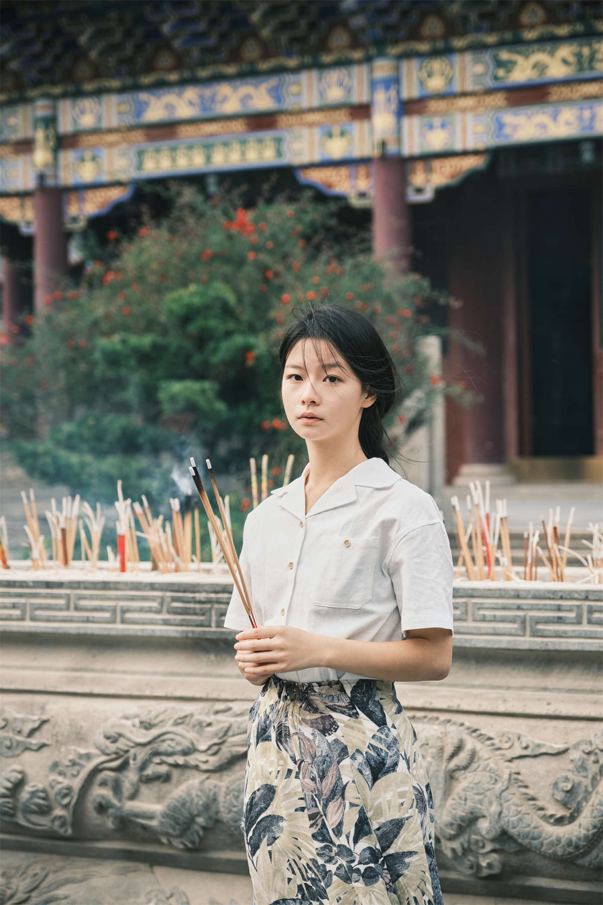 YITUYU艺图语 2025.01.23 西普陀寺 蝴蝶妹妹-日更街拍