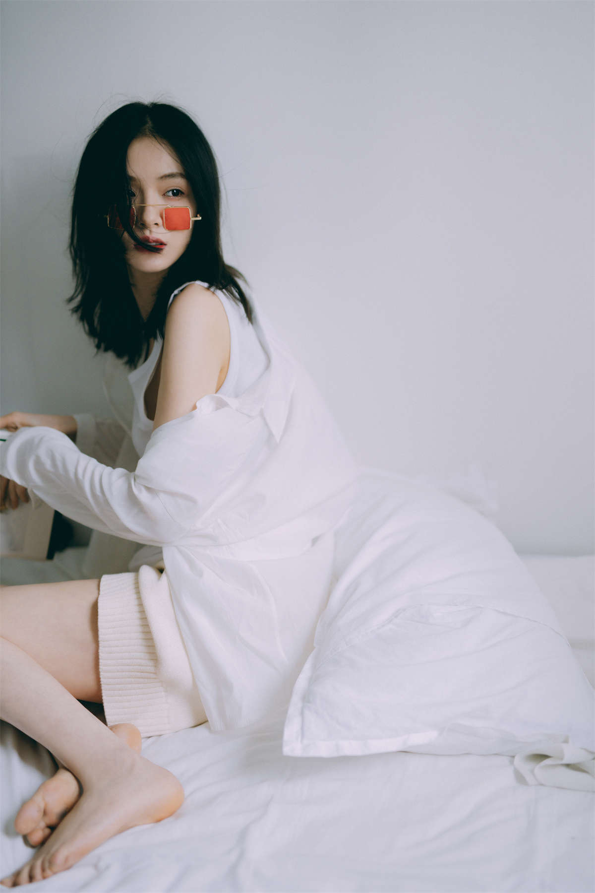 图片[2]-YITUYU艺图语 2022.04.28 白色房间 朱云慧大魔王-日更街拍