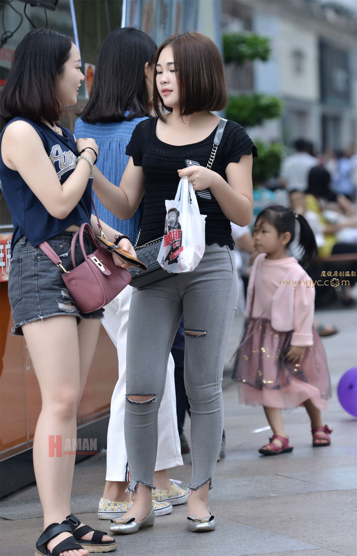 图片[2]-丰满紧牛-日更街拍