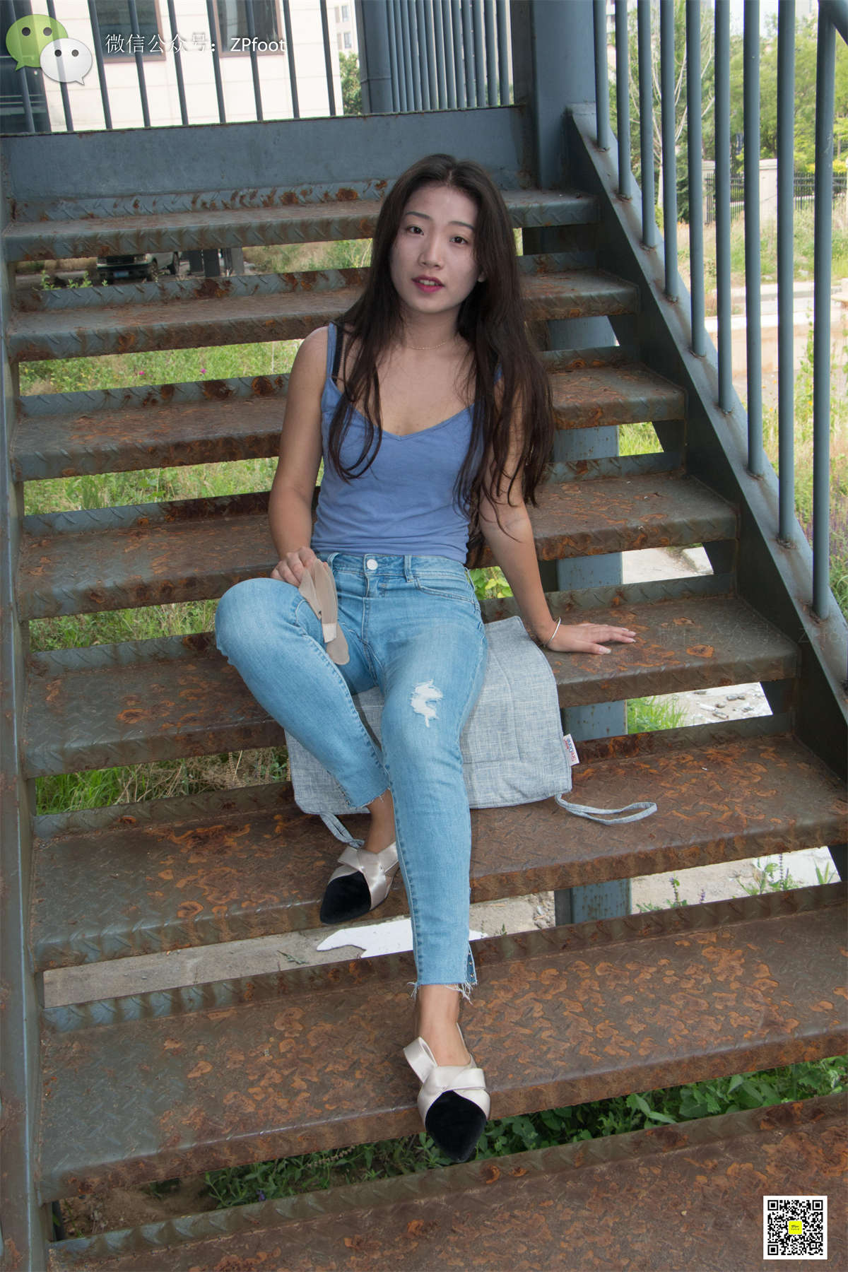 图片[2]-LSS山茶摄影 NO.010 芍药的短丝裸足-日更街拍