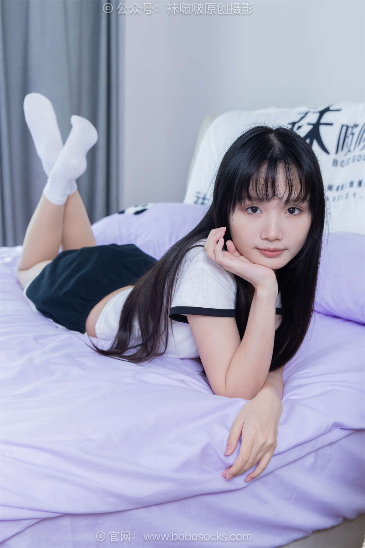 袜啵啵 No.488 甜甜圈-板鞋、白棉袜、薄肉丝（脚尖微加固款）花絮版-日更街拍