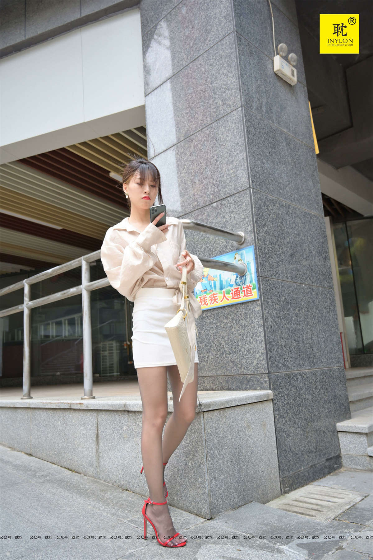 IESS异思趣向004 耽丝第N种幻想之一个人下班④-日更街拍