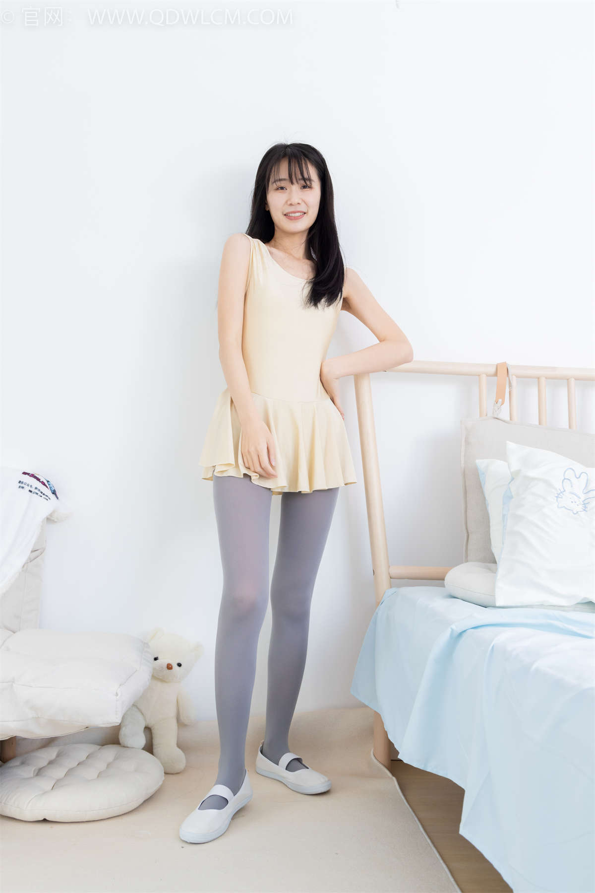 图片[2]-物恋传媒 NO.1823 菜菜-天鹅湖-日更街拍