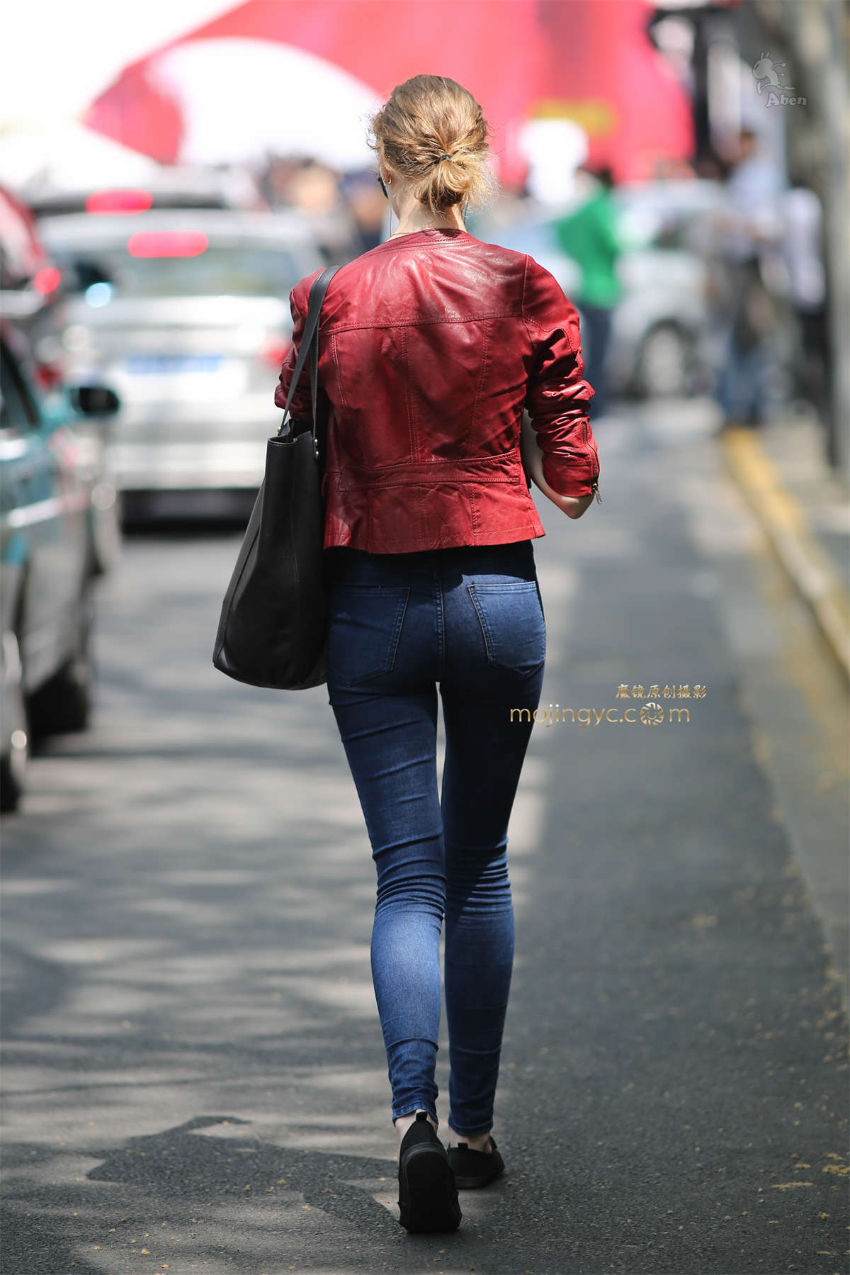 阿奔.夹克 露脐装 牛仔裤 洋眉.12p-日更街拍