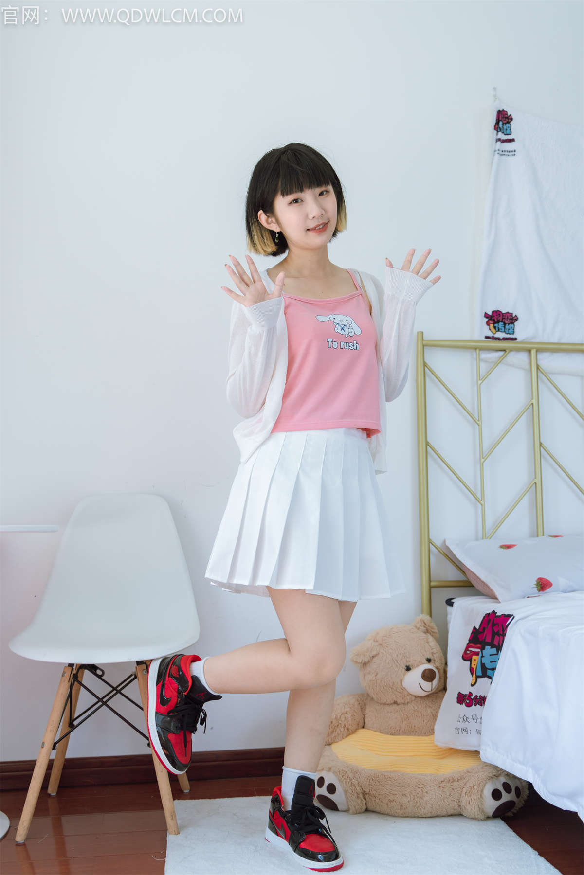 物恋传媒 NO.1214 暗月-夏日蝉鸣-日更街拍