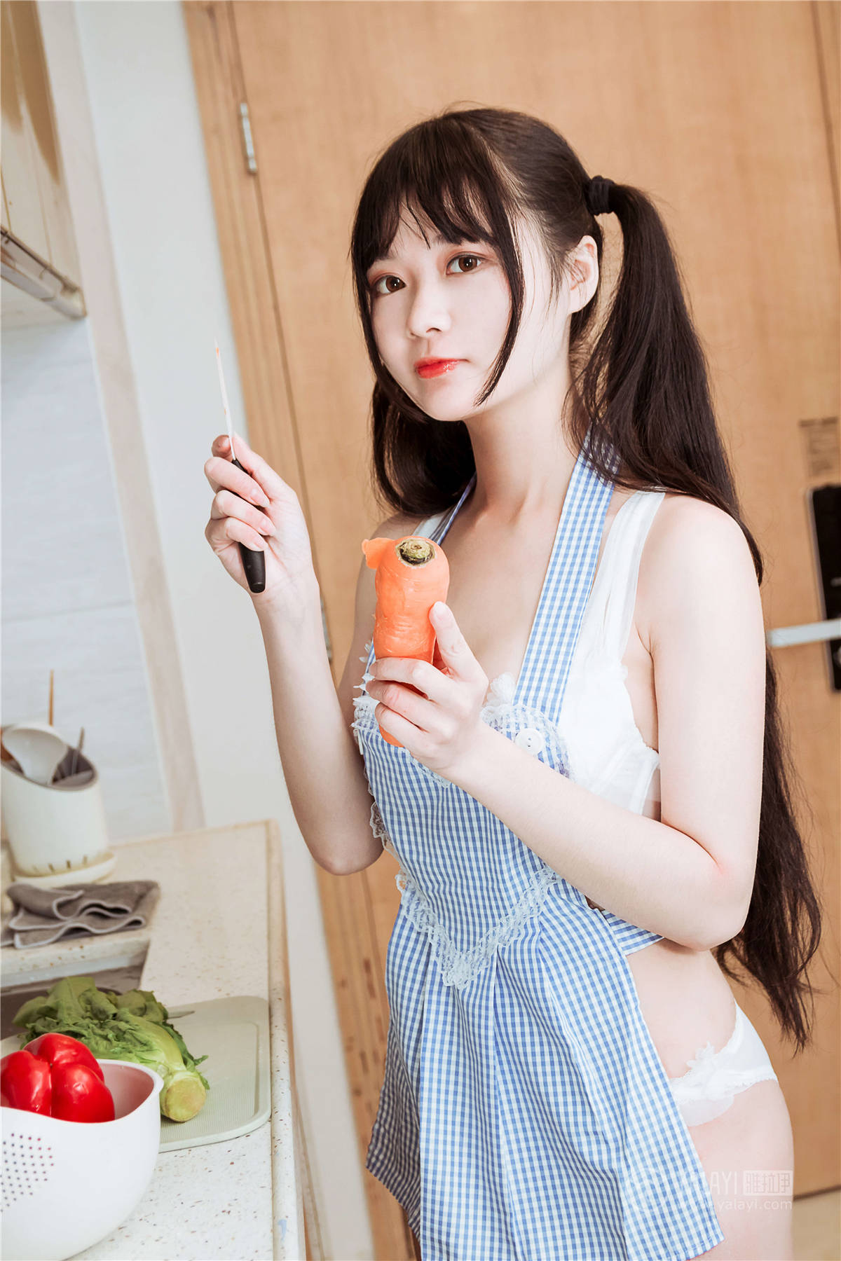 YALAYI雅拉伊 No.204 美味厨娘 小琉-日更街拍