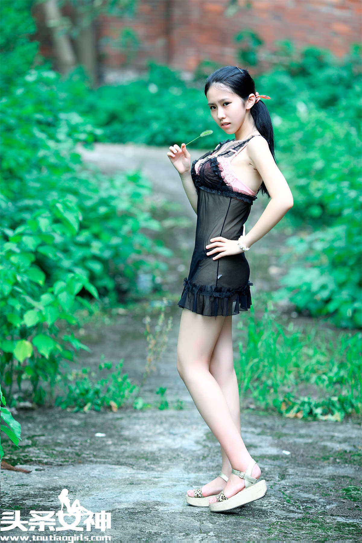 TouTiao头条女神 2016.08.07 掌中尤物 琪琪插图1