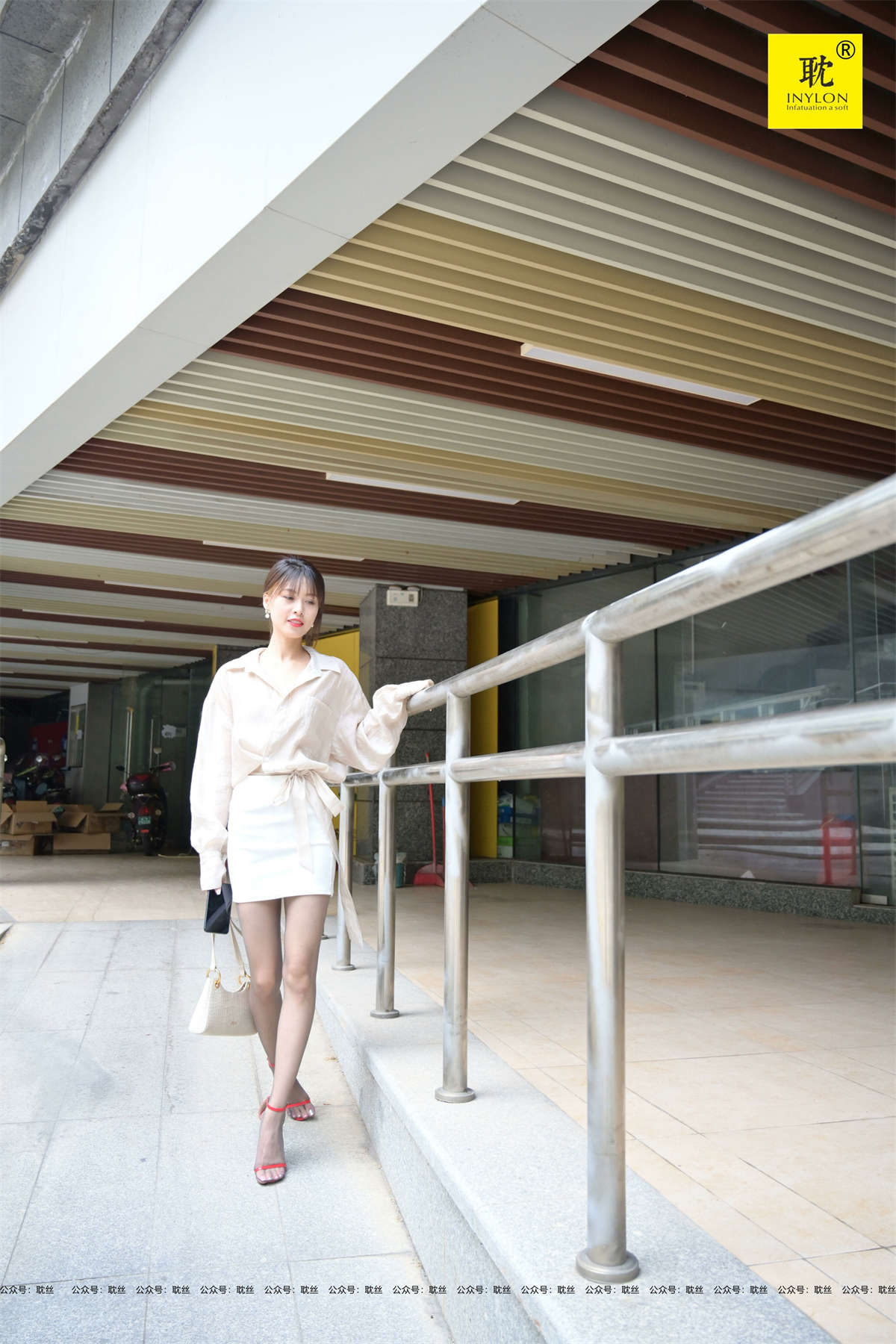 IESS异思趣向007 耽丝第N种幻想之一个人下班⑦-日更街拍