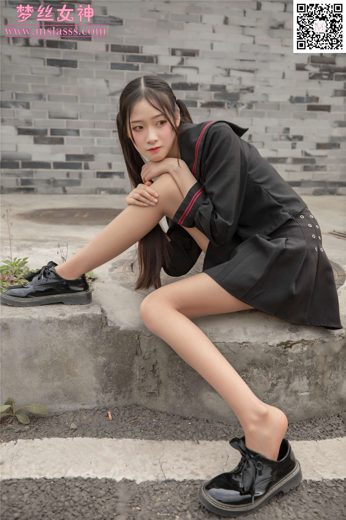 2020.03.27 诗琪《纤细的美腿玉足》-日更街拍