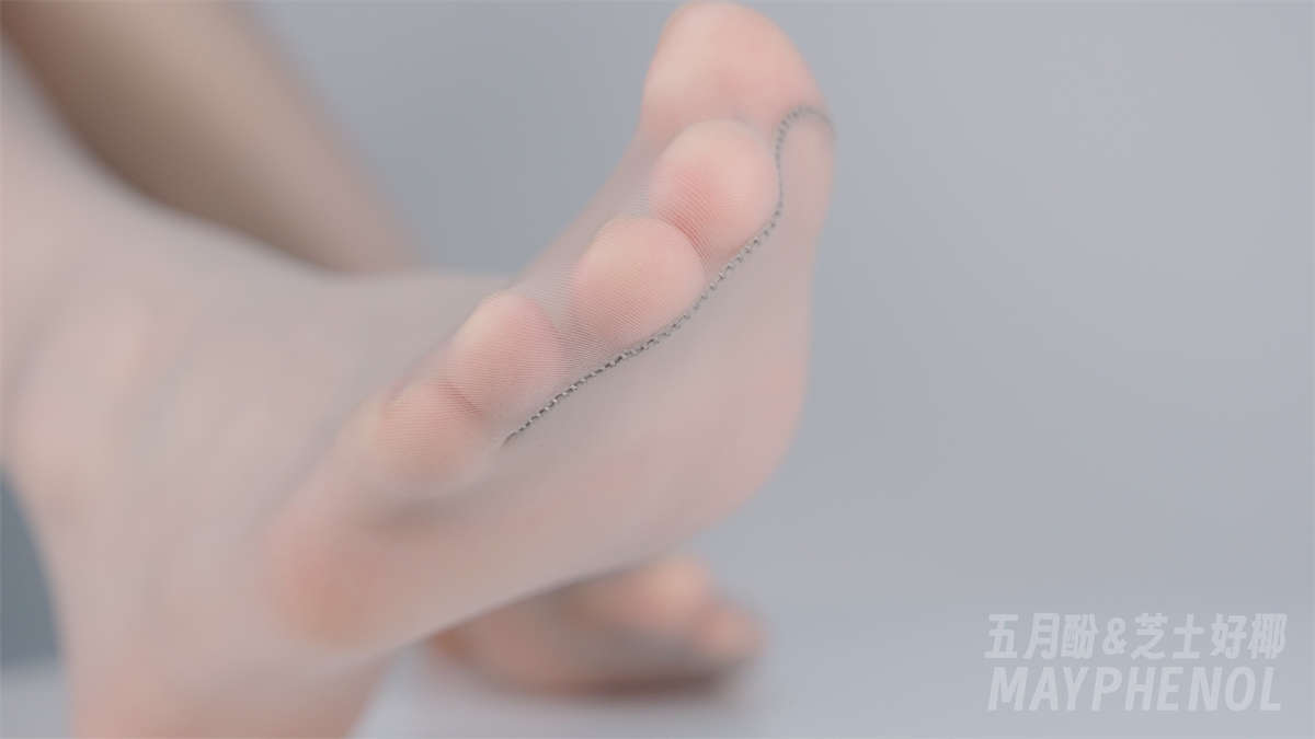 图片[2]-芝士好椰 逆天up主把粉丝名字打印到袜子上-日更街拍