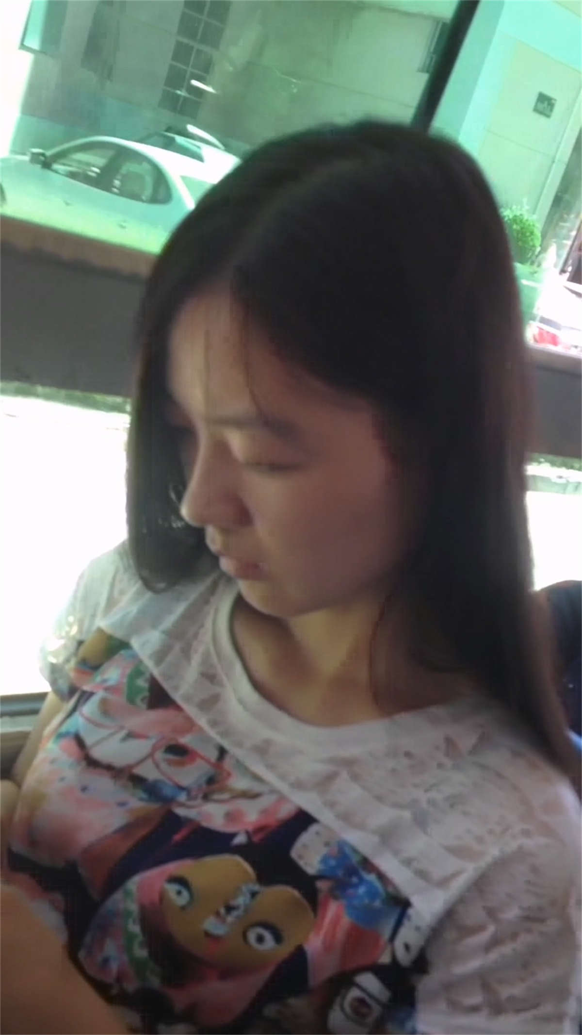 图片[2]-公交车上的小姐姐-日更街拍