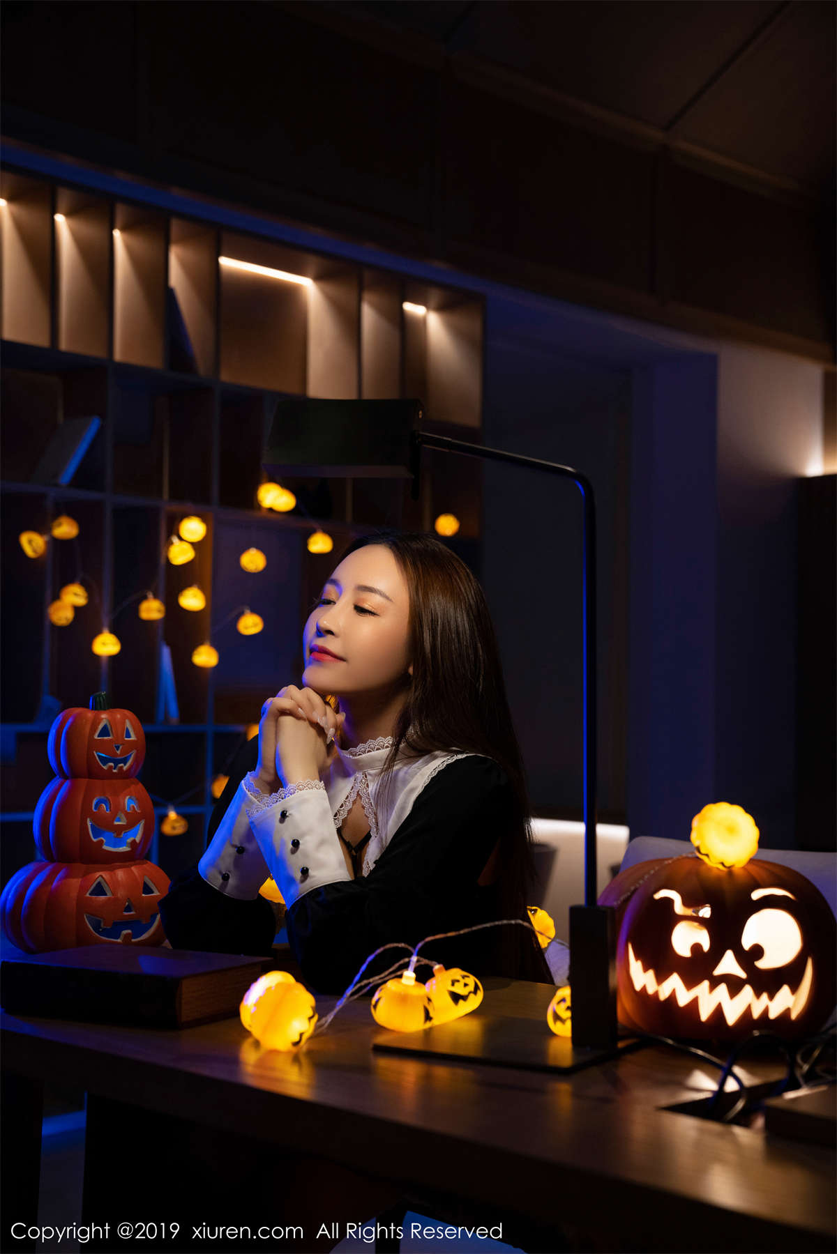 Xiuren秀人网 2019.11.25 NO.1802 周井空-日更街拍