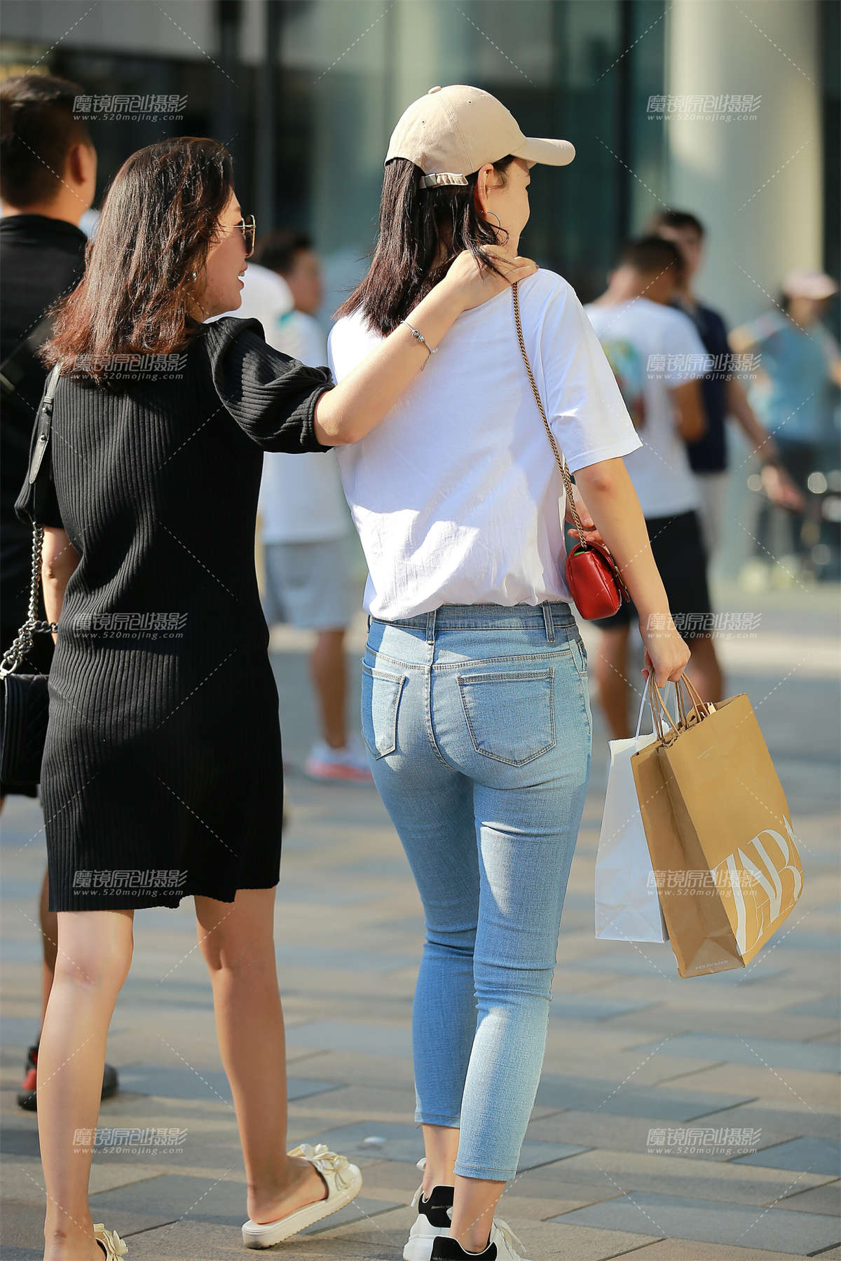 图片[2]-清纯牛仔裤美眉-日更街拍