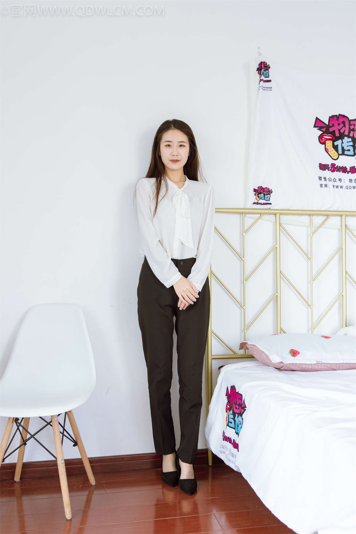 物恋传媒 NO.1002 菜菜-遇见一片雪-日更街拍