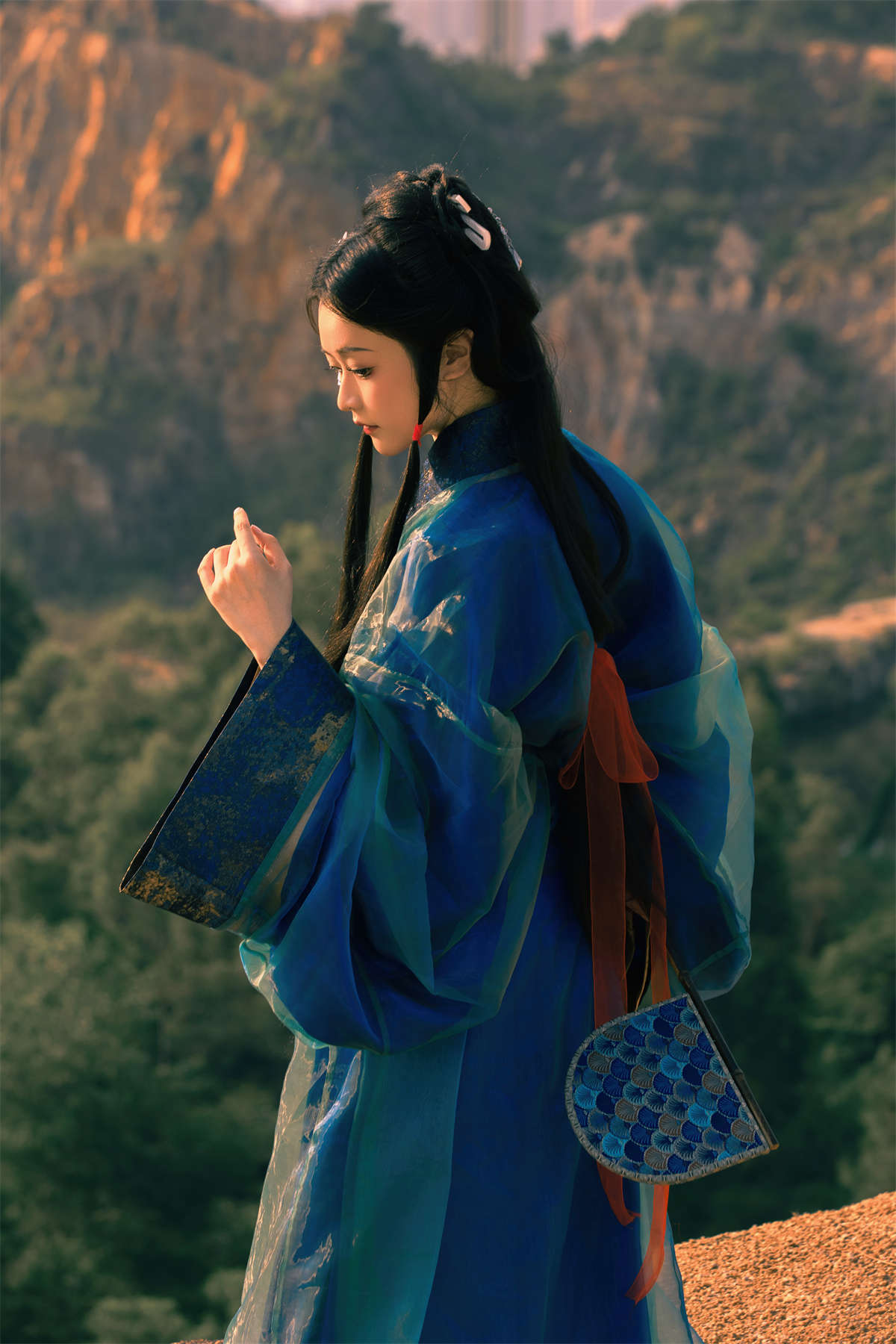 YITUYU艺图语 2024.12.16 远山行 神赐杏杏插图1