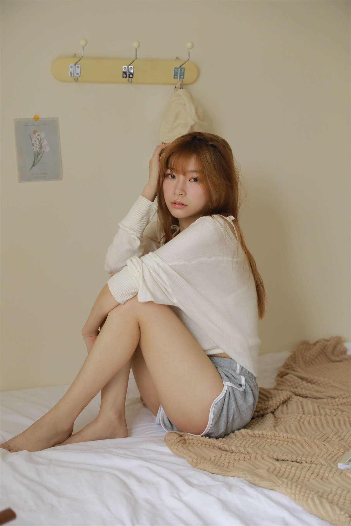 YITUYU艺图语 2022.12.07 居家写真 桃芊鱼插图1