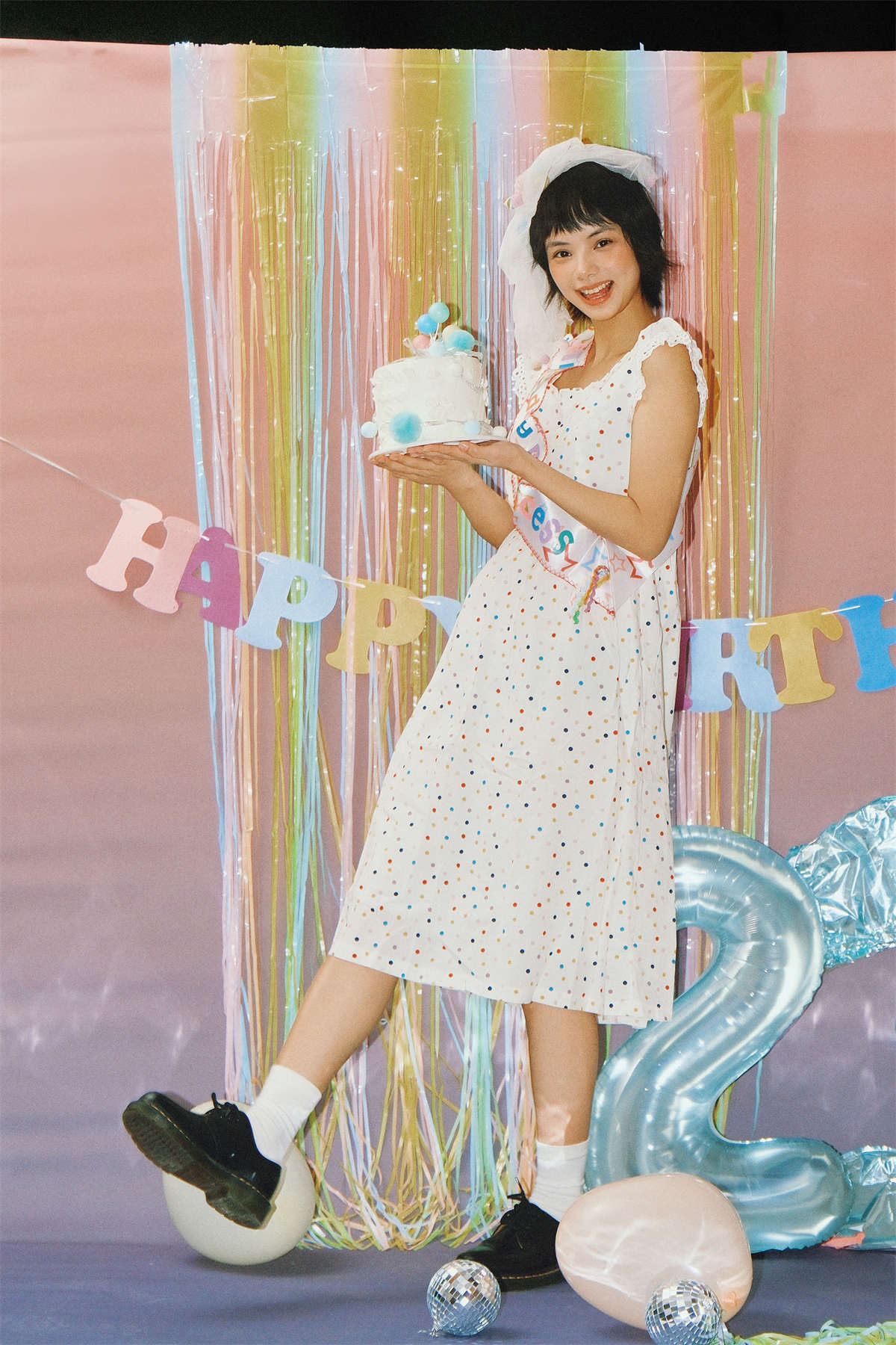 YITUYU艺图语 2025.04.06 快乐生日女孩 一一-日更街拍
