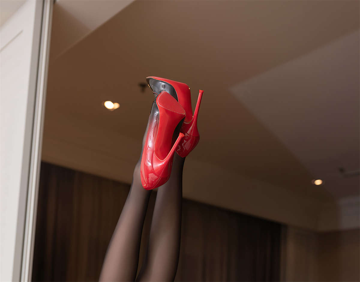 图片[2]-Xiuren秀人网 2024.09.13 NO.9158 陆萱萱-日更街拍