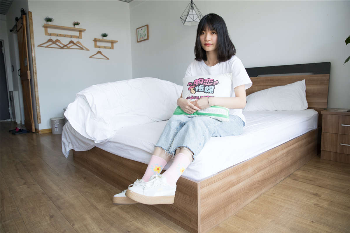 物恋传媒175期：晨曦-粉红色的回忆-日更街拍