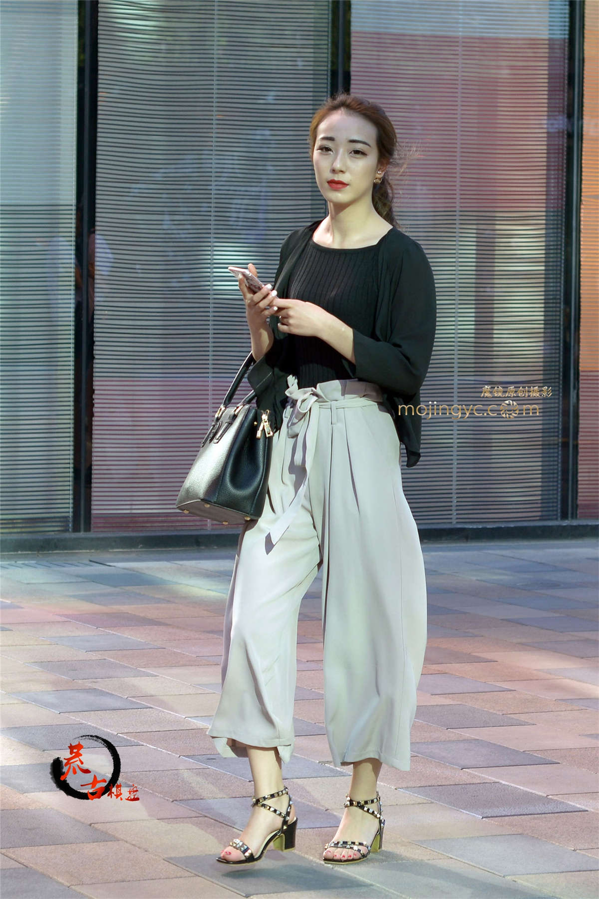 图片[2]-8-3 肥裤靓女-日更街拍