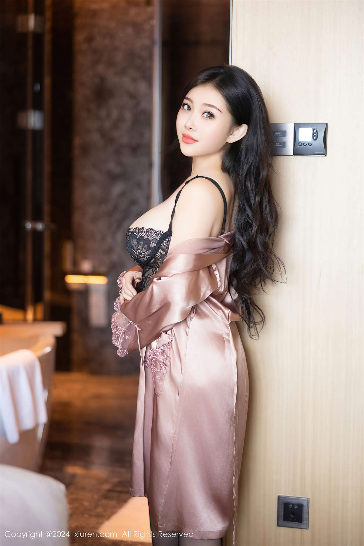 Xiuren秀人网 2024.09.14 NO.9159 白洁Bessie-日更街拍