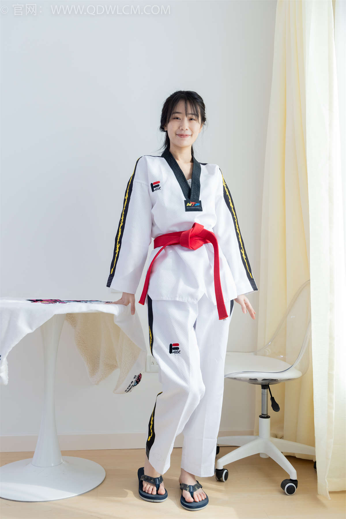 物恋传媒 NO.1897 菜菜-记忆拼凑-日更街拍