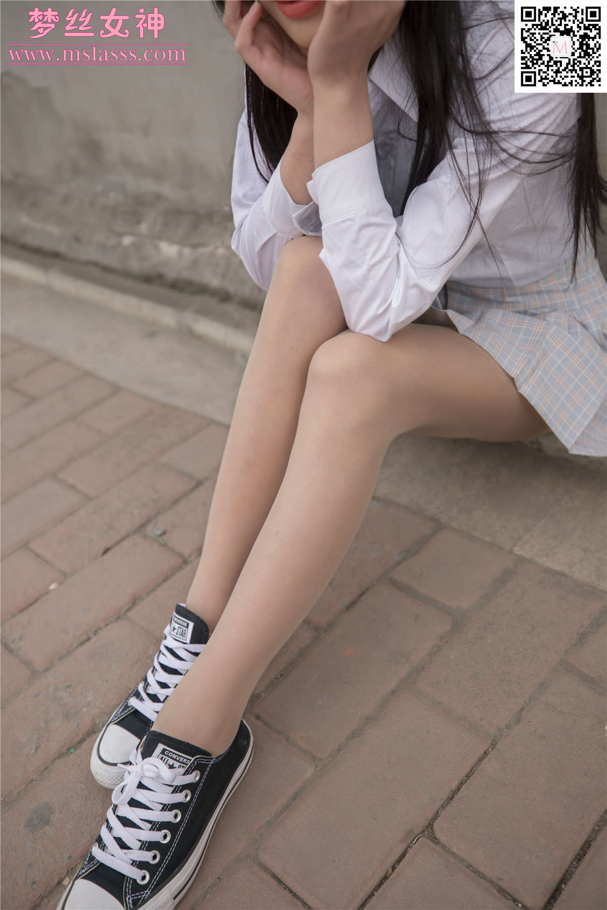 图片[2]-2020.03.28 小苏琪《性感的小嘴唇》-日更街拍