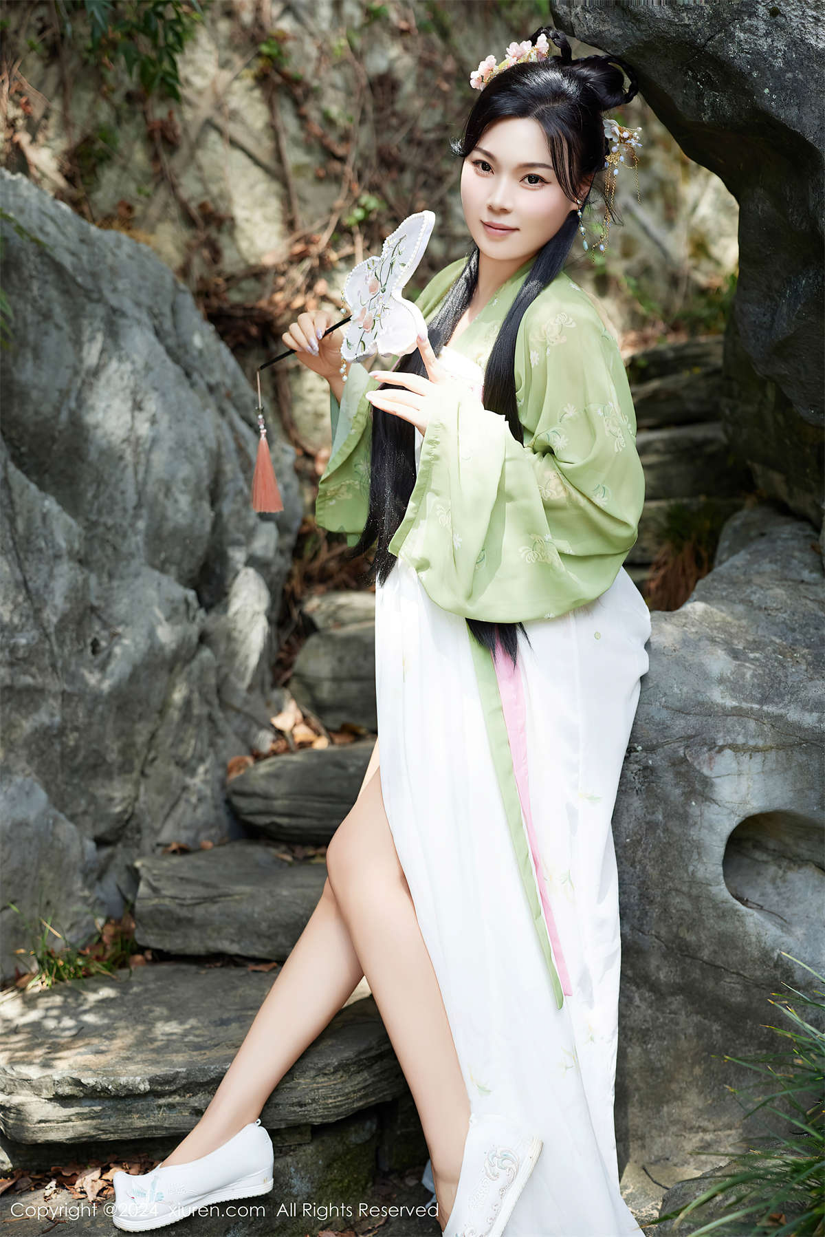 图片[2]-Xiuren秀人网 2024.09.14 NO.9162 麦田-日更街拍