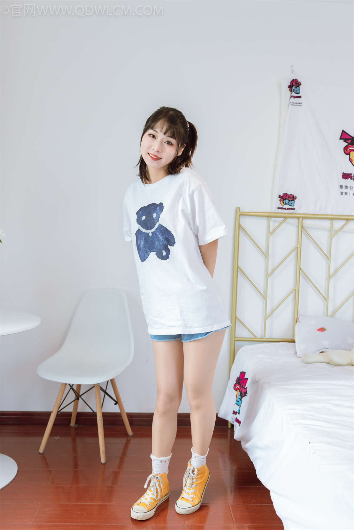 物恋传媒 NO.1008 月心-一壶清茶-日更街拍