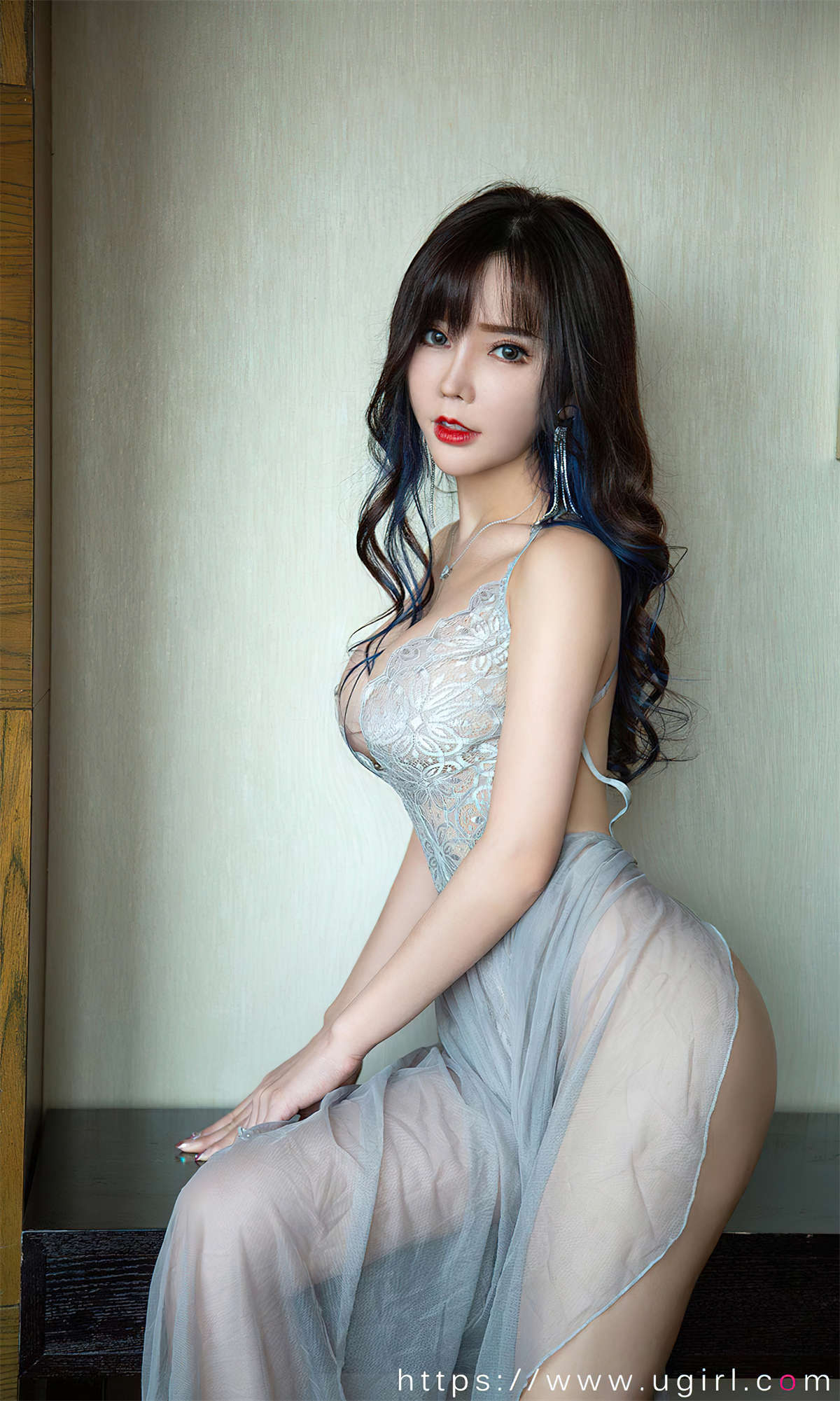 Ugirls爱尤物 No.2606 在逃公主 艾小青-日更街拍