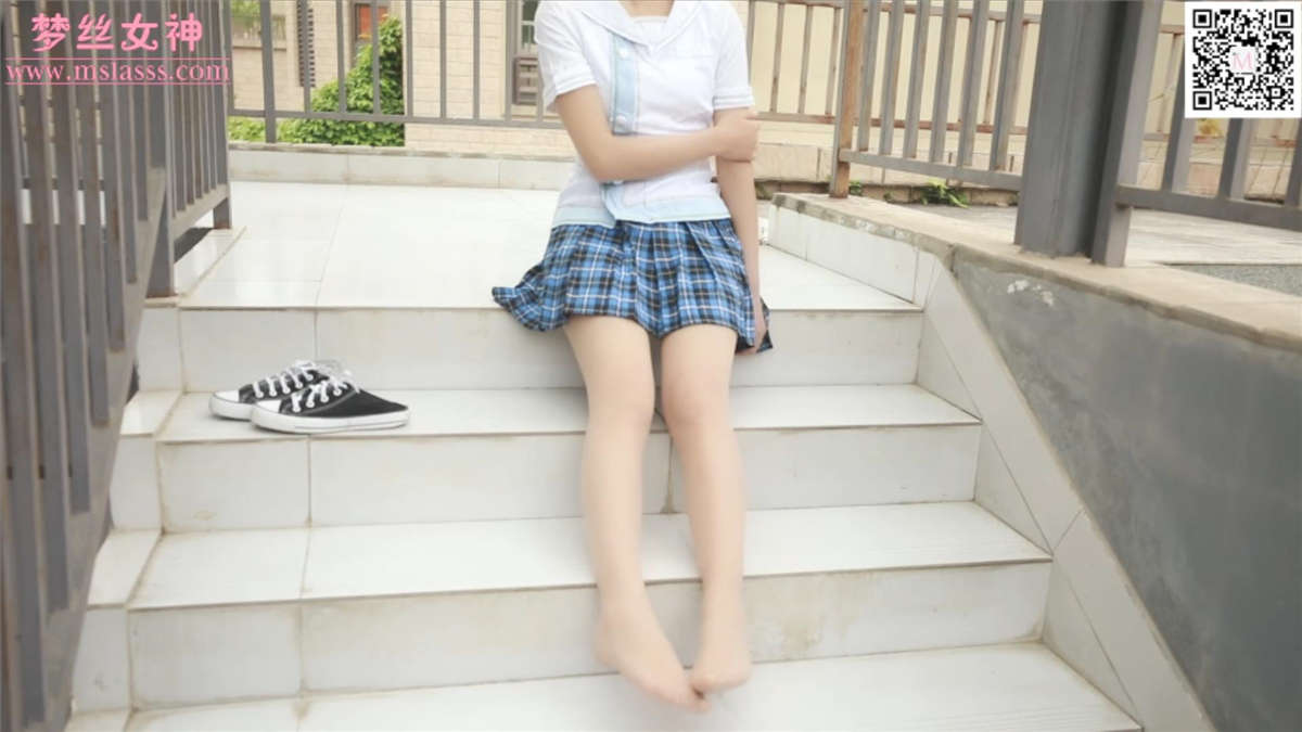 2020.04.08 匡威鞋女神 珂珂 视频-日更街拍