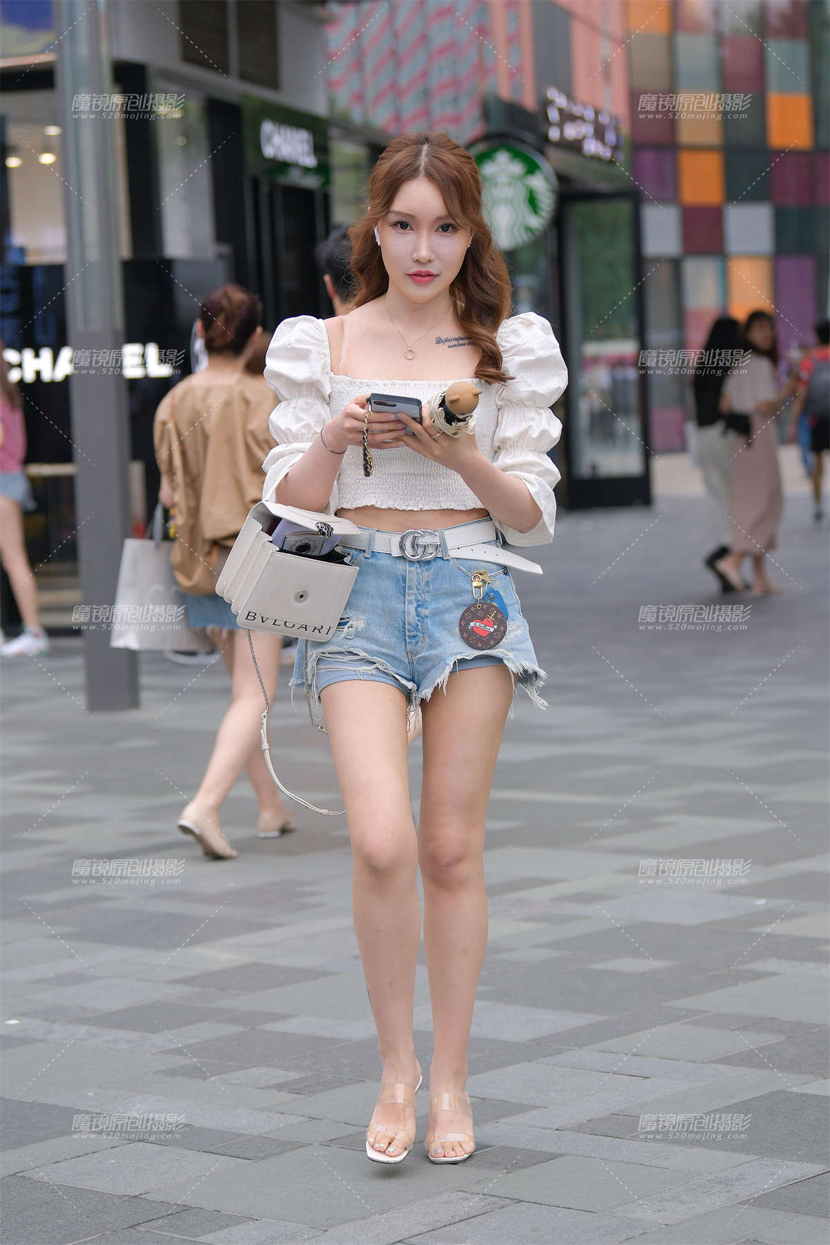 【街拍之魂赛帖】看似宽松 实则很紧致-日更街拍