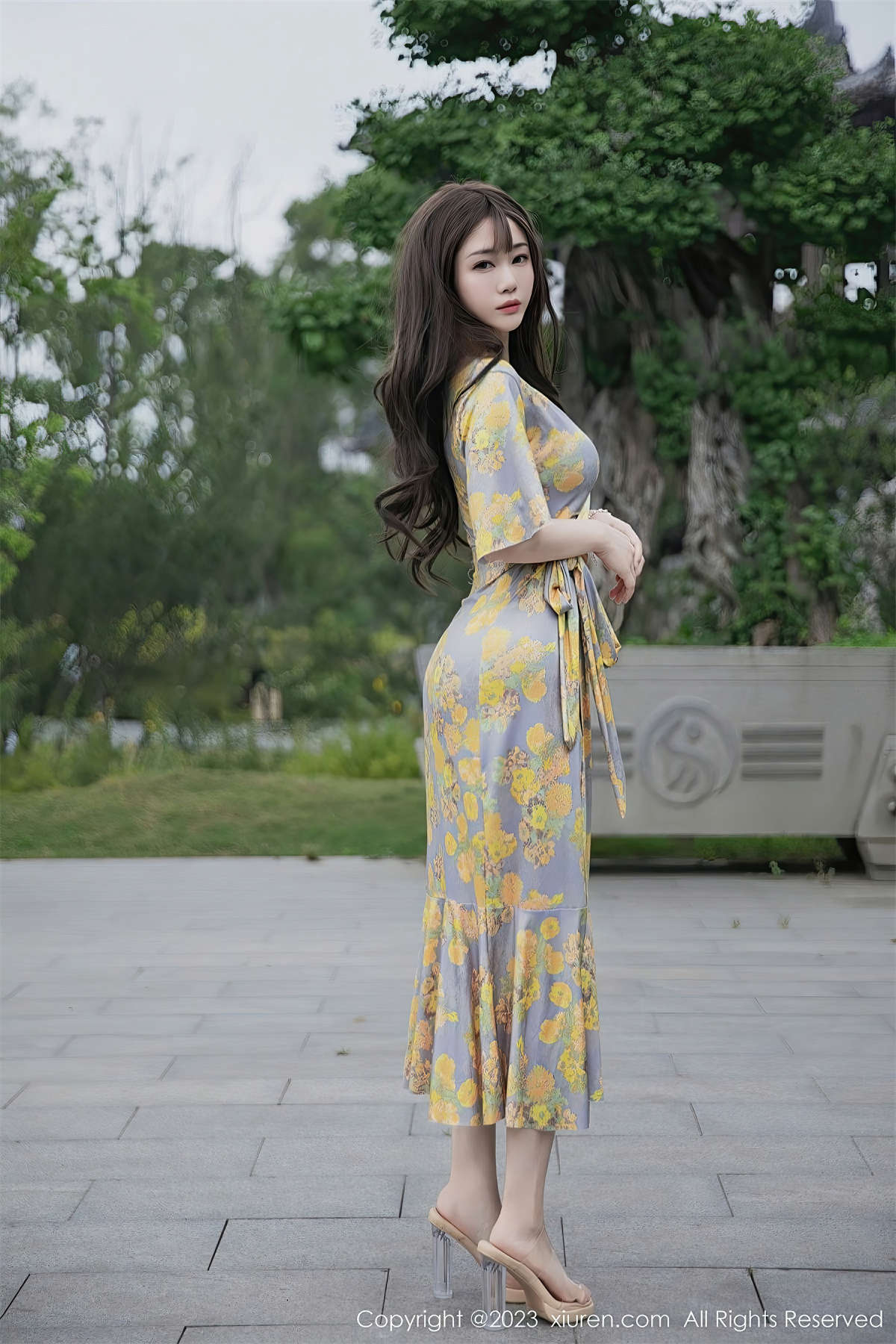 图片[2]-Xiuren秀人网 2023.06.20 No.6949 严利娅-日更街拍
