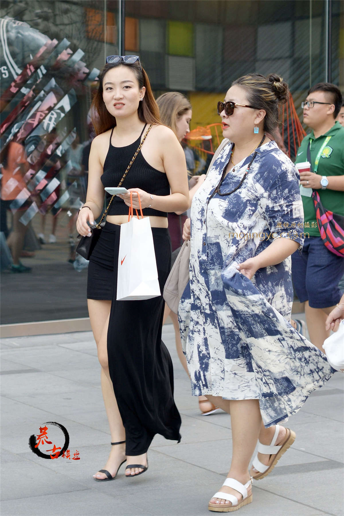 8-4 黑色短裤-日更街拍