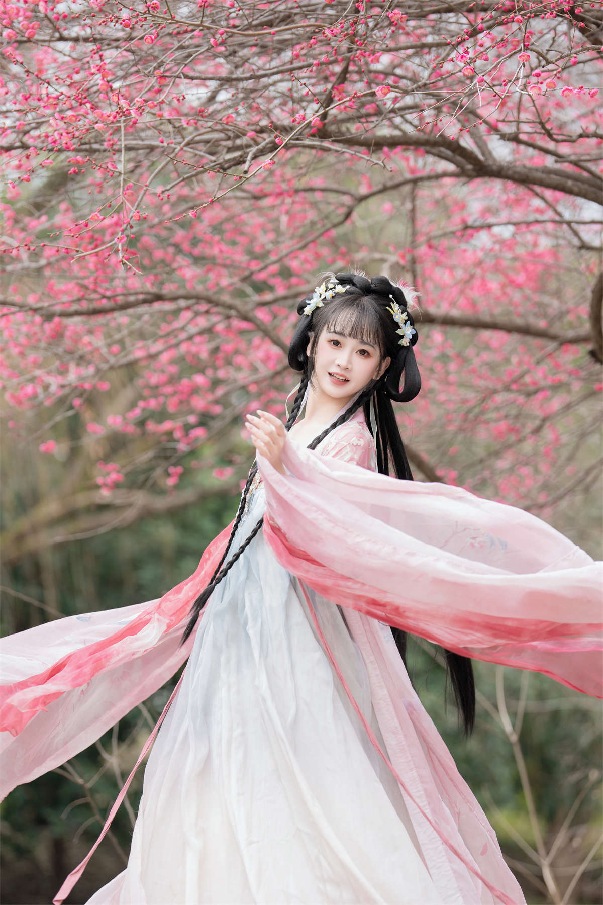YITUYU艺图语 2025.04.10 梅花盛开 湫一只岁岁-日更街拍