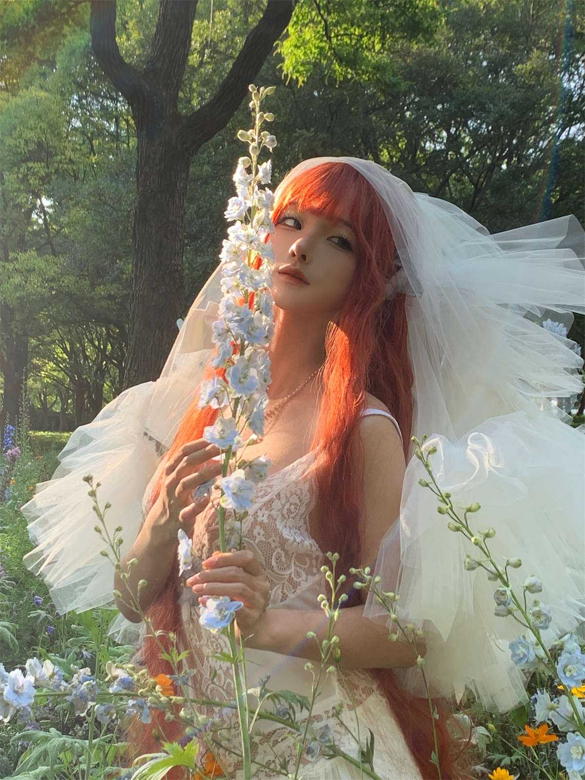 图片[2]-知名动漫博主-蠢沫沫 花丛婚纱-日更街拍