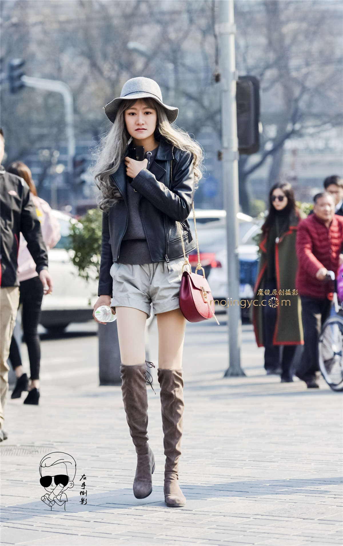 短裤美女{2017-3-10-18P}-日更街拍